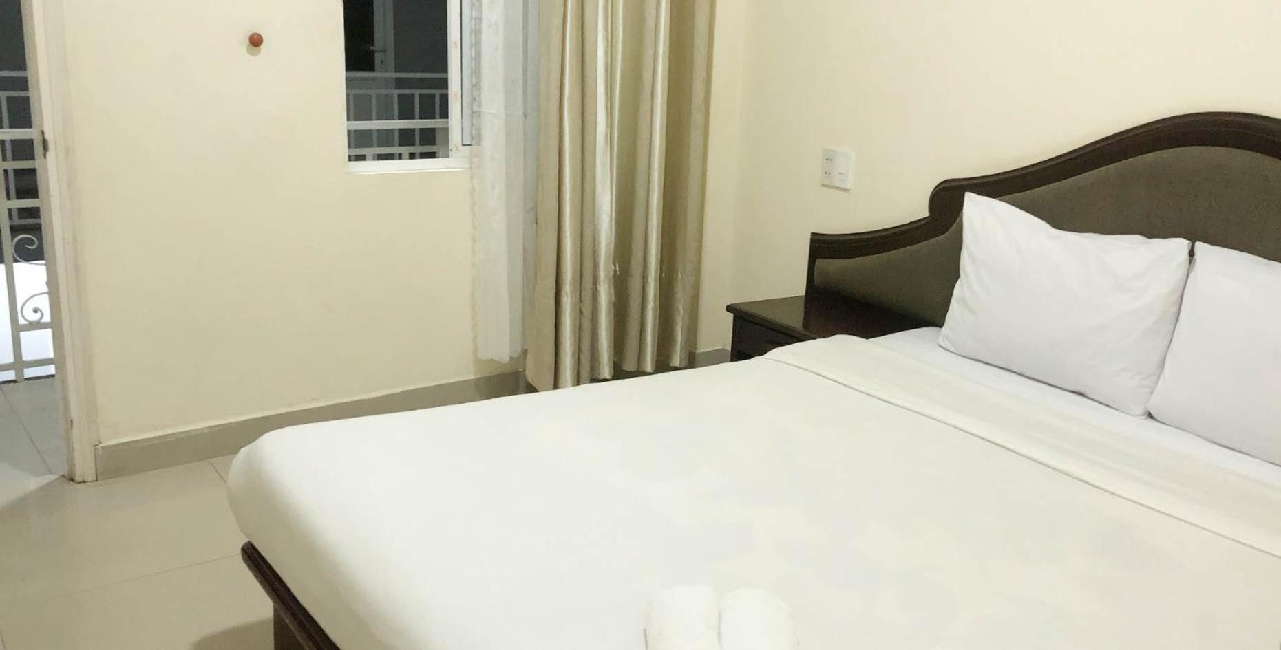 Double Room with Balcony - Photo 2