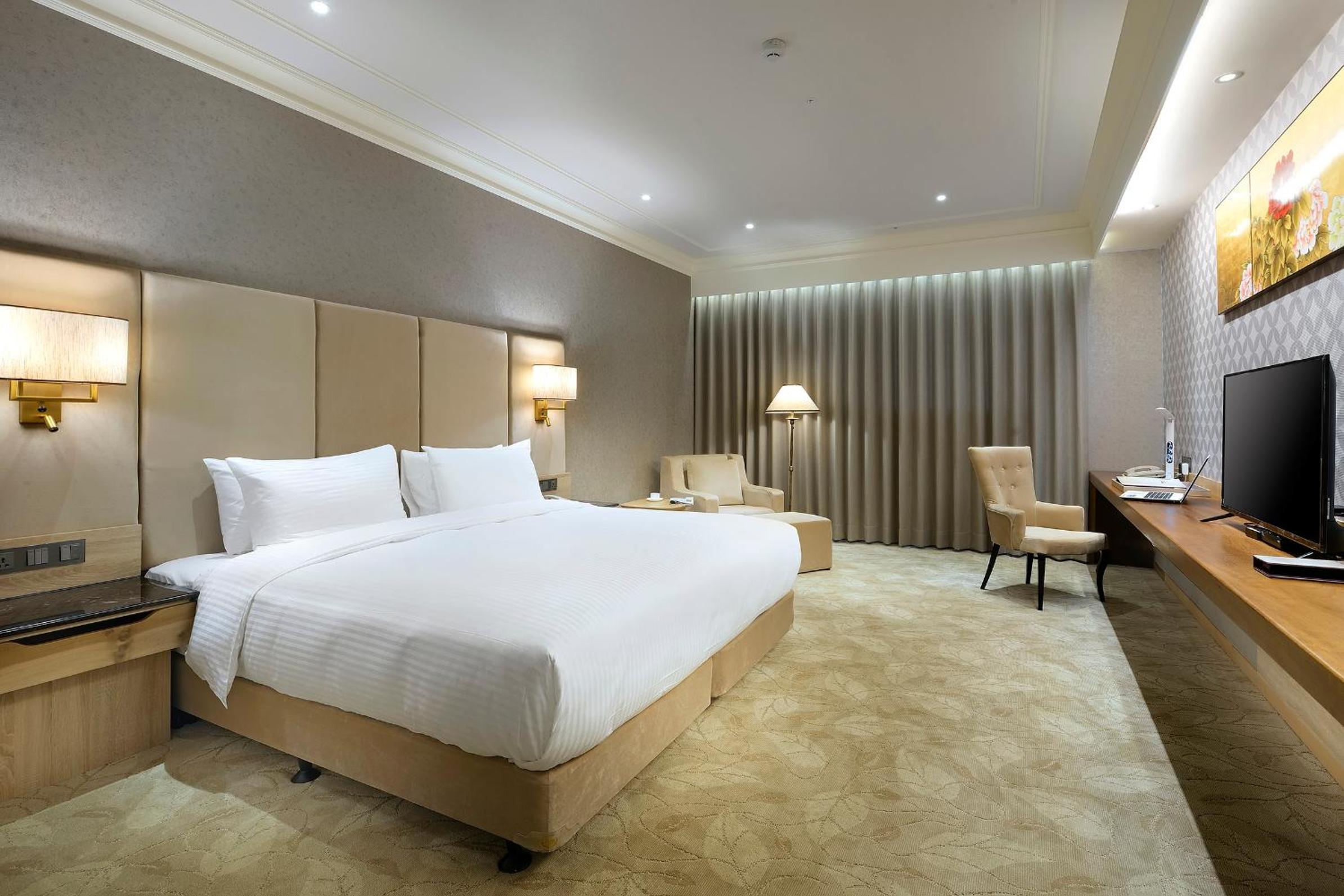 Superior Double Room with Bath photo 1