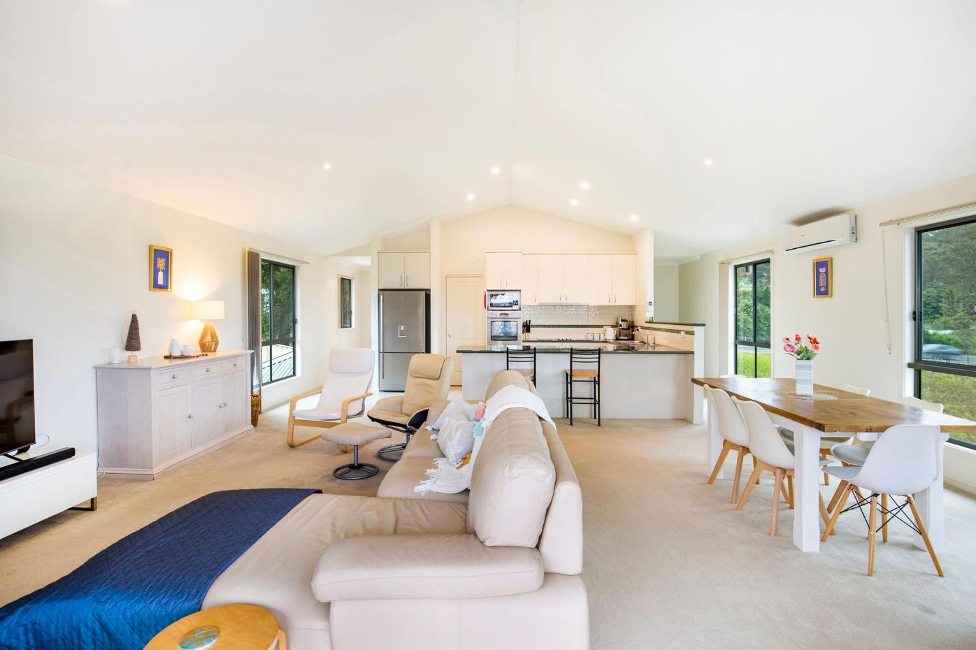 Three-Bedroom House photo 1
