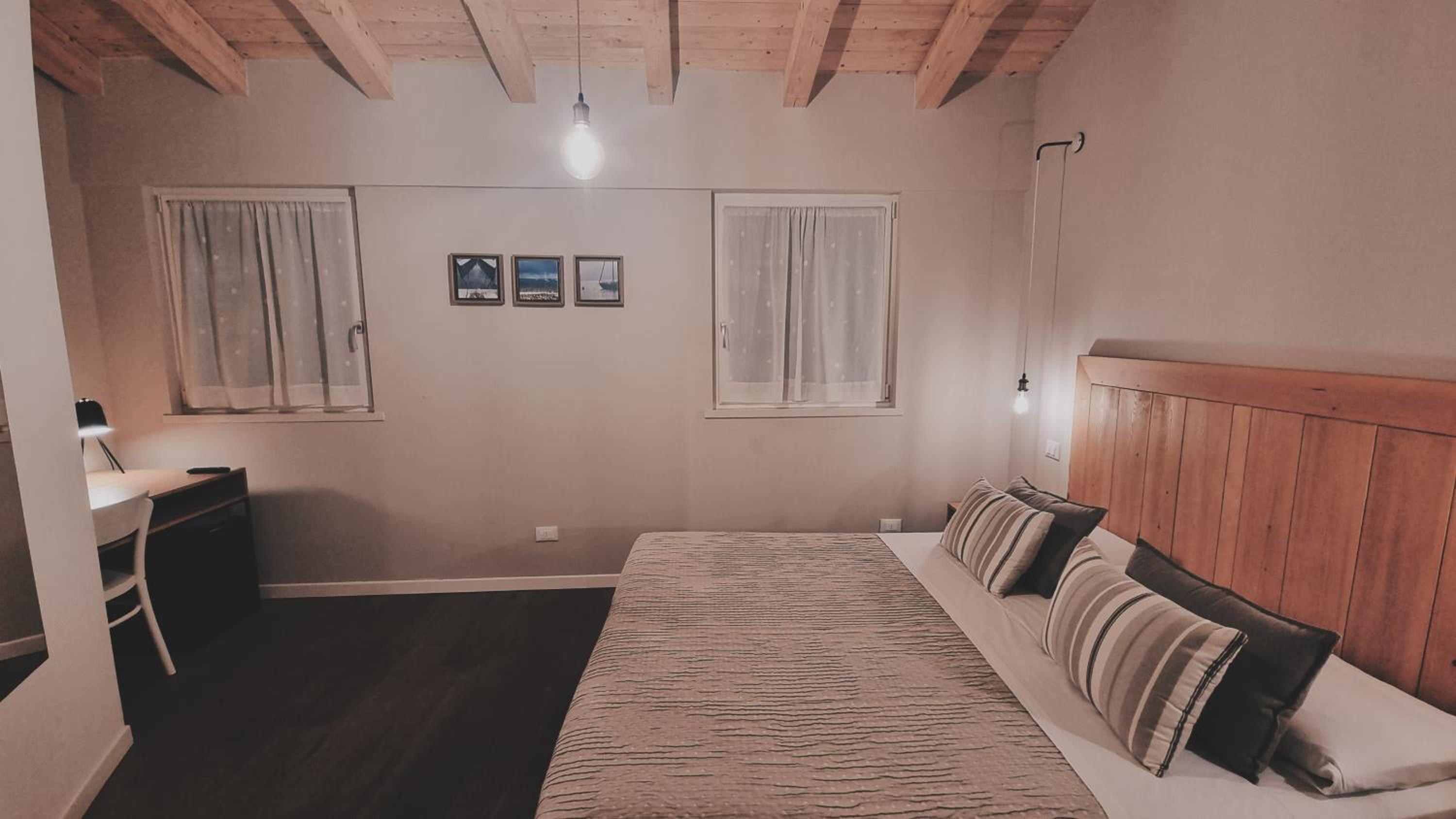 Deluxe Double Room - Photo 5