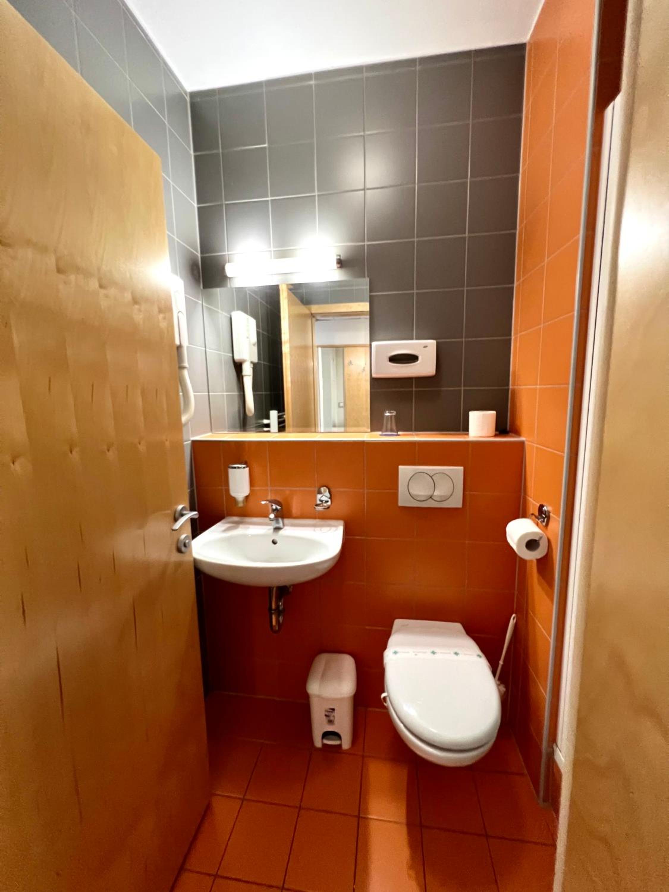 Single Room photo 2