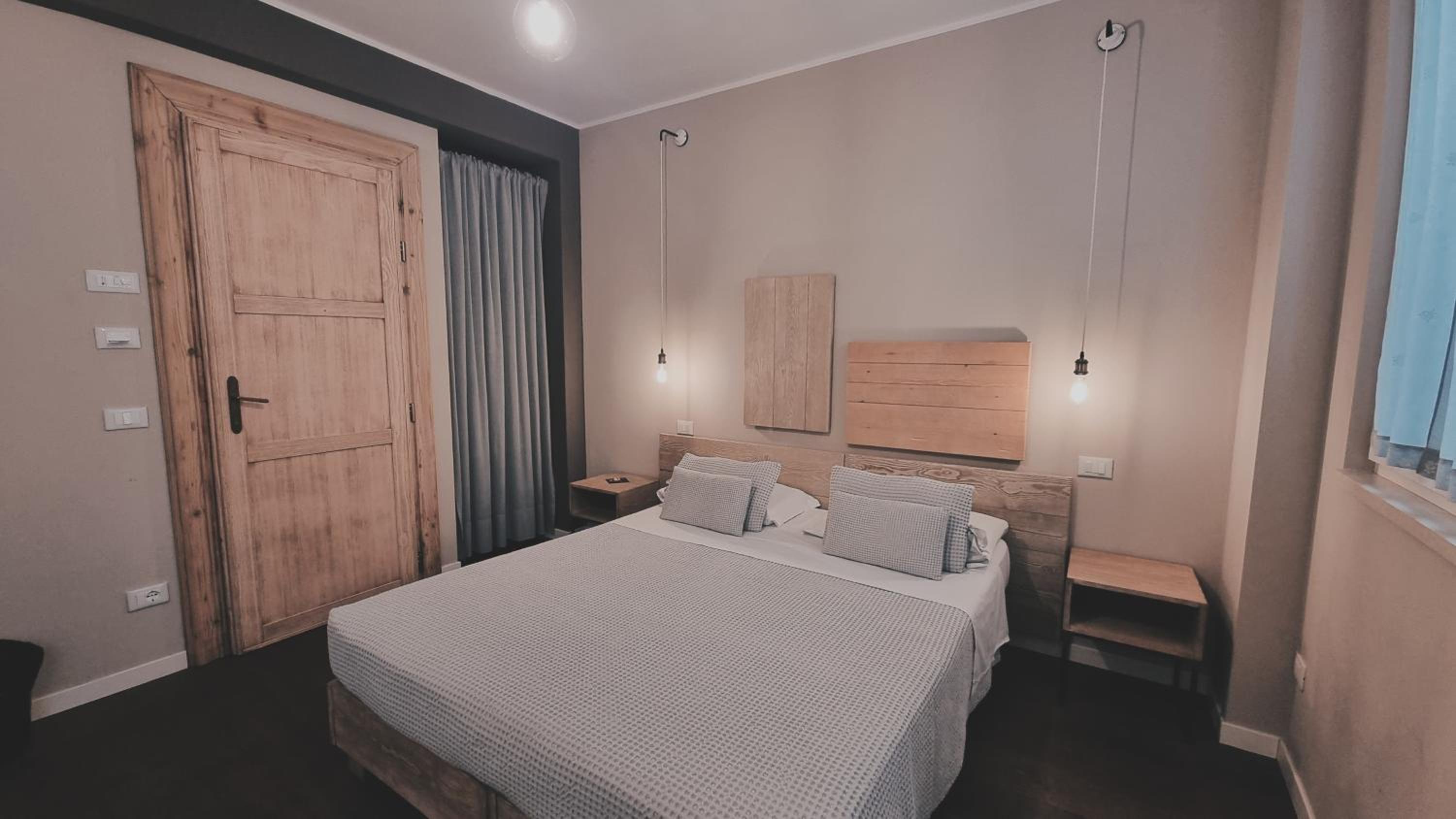 Budget Double Room - Photo 1