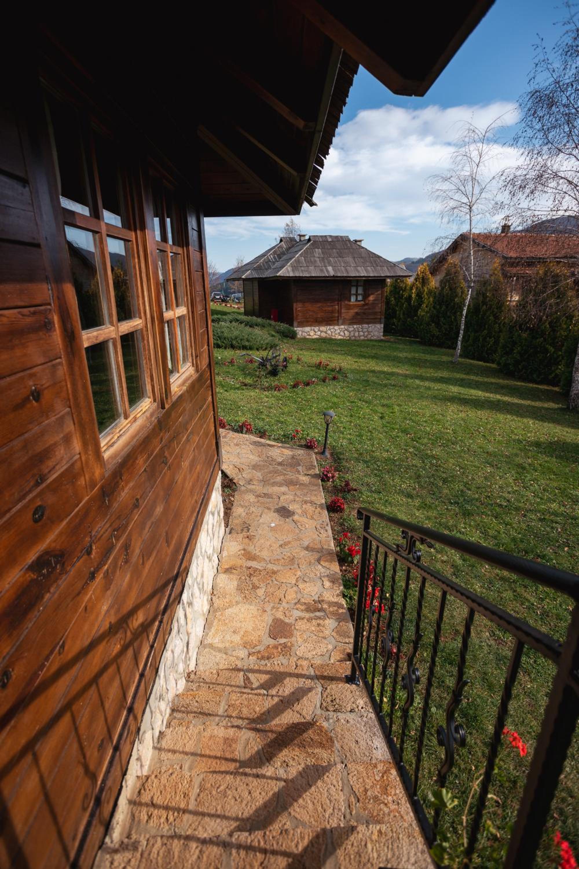 Family Bungalow photo 2