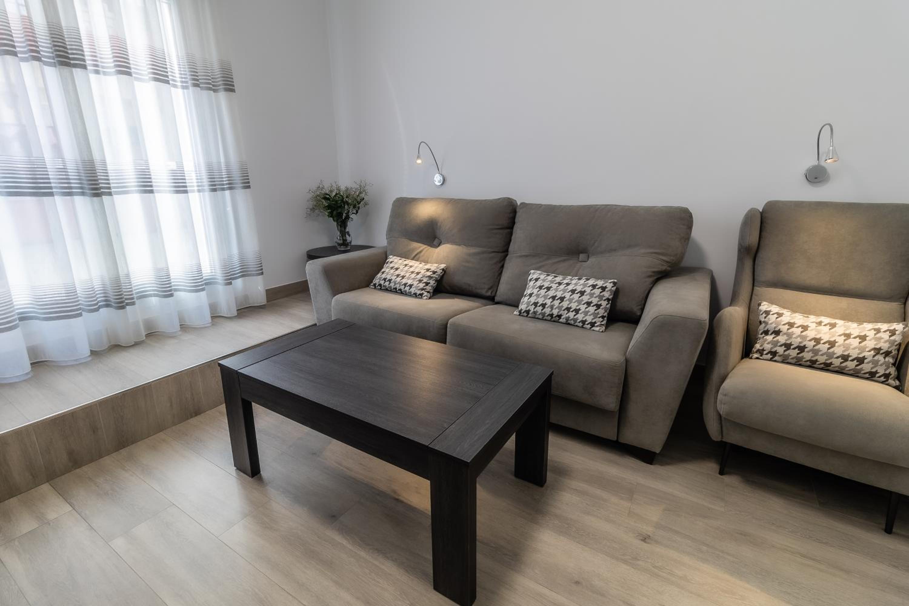 Apartamento de dos habitaciones con vista a la ciudad