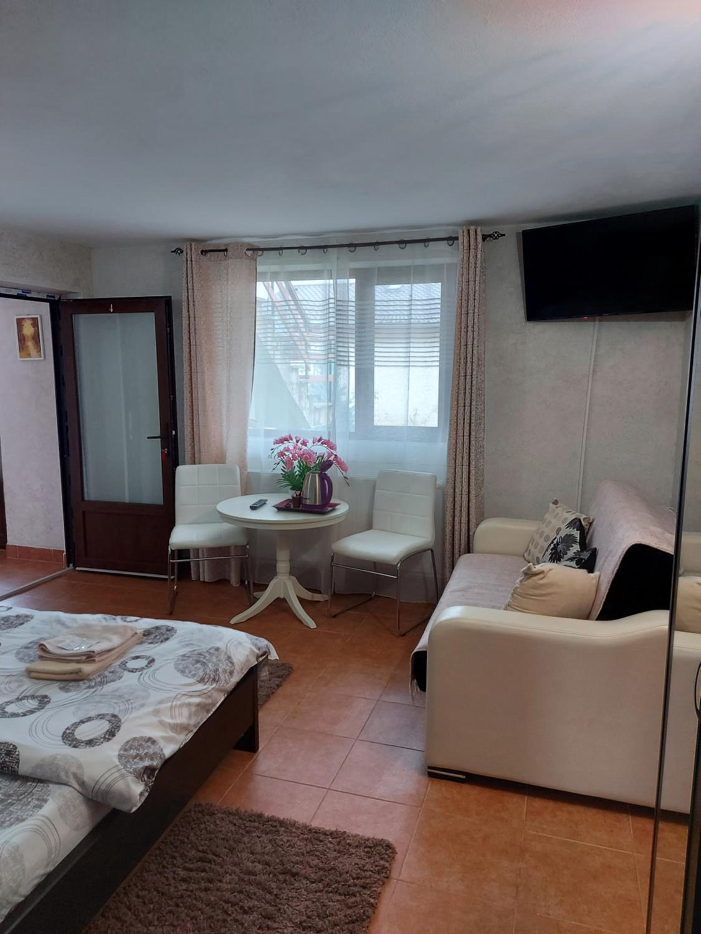 Triple Room with Bathroom photo 2