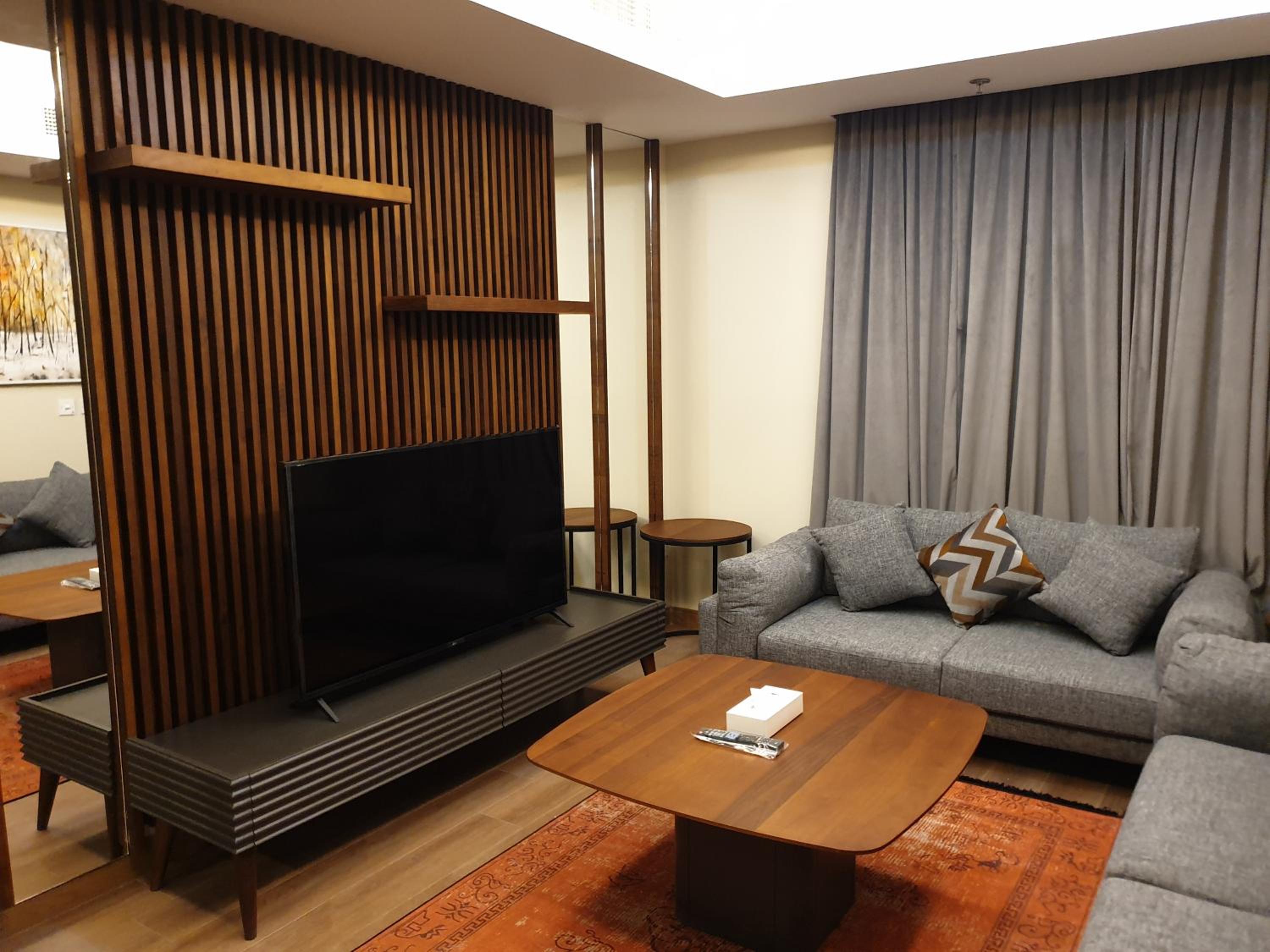 One-Bedroom Apartment - Photo 8