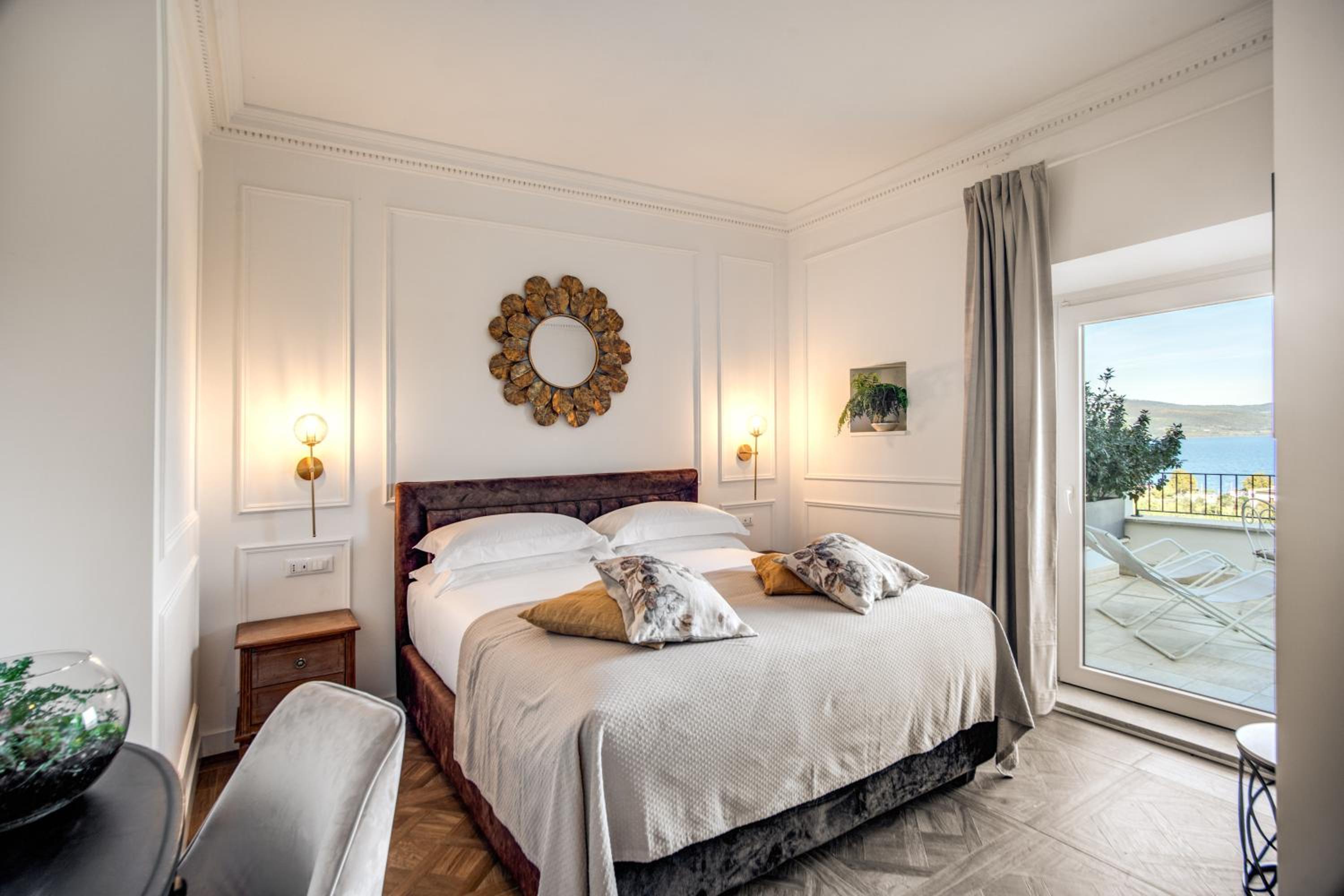 King Room With Lake View