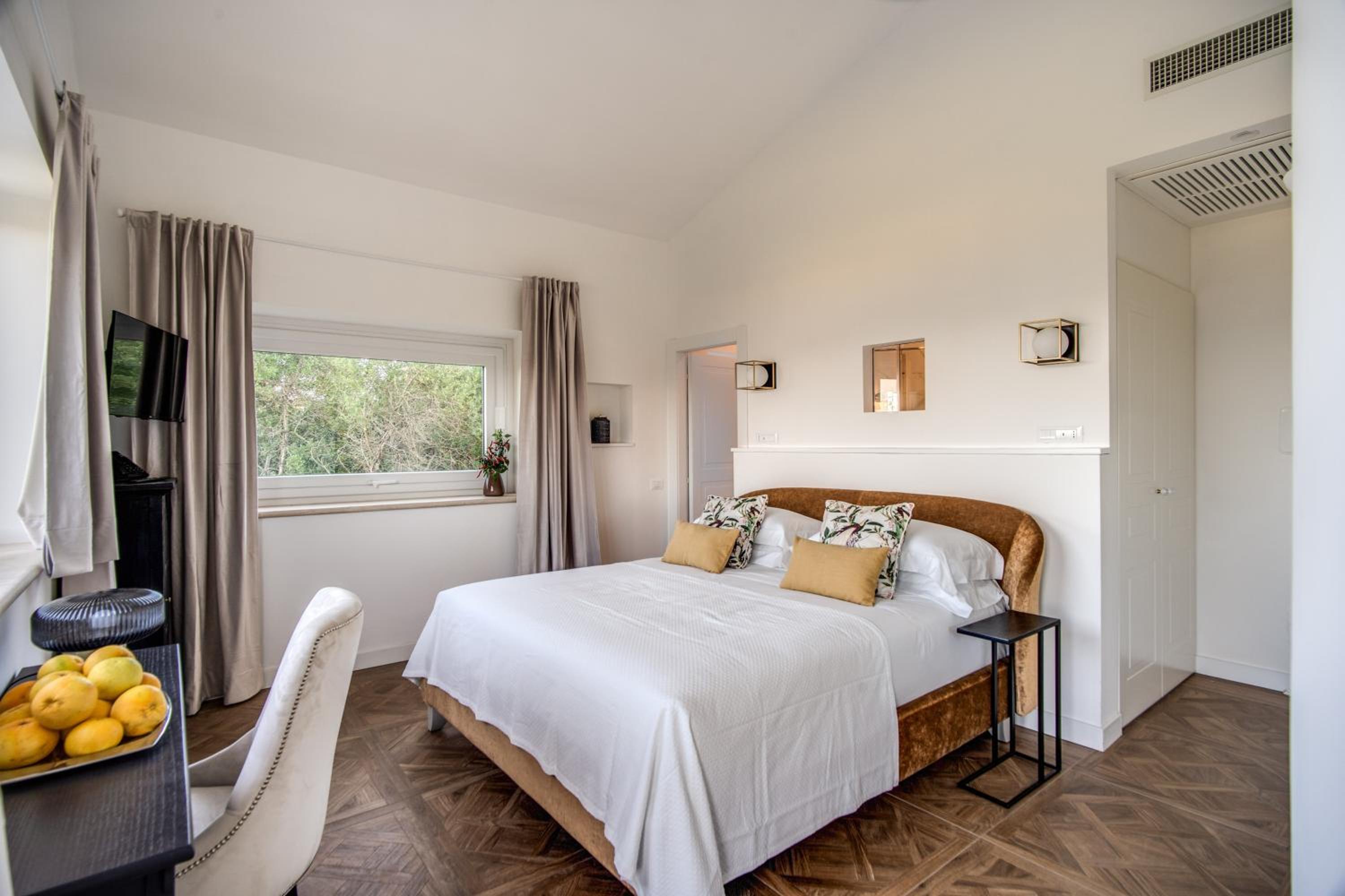 Junior Suite with Terrace and Panoramic View  - Photo 4