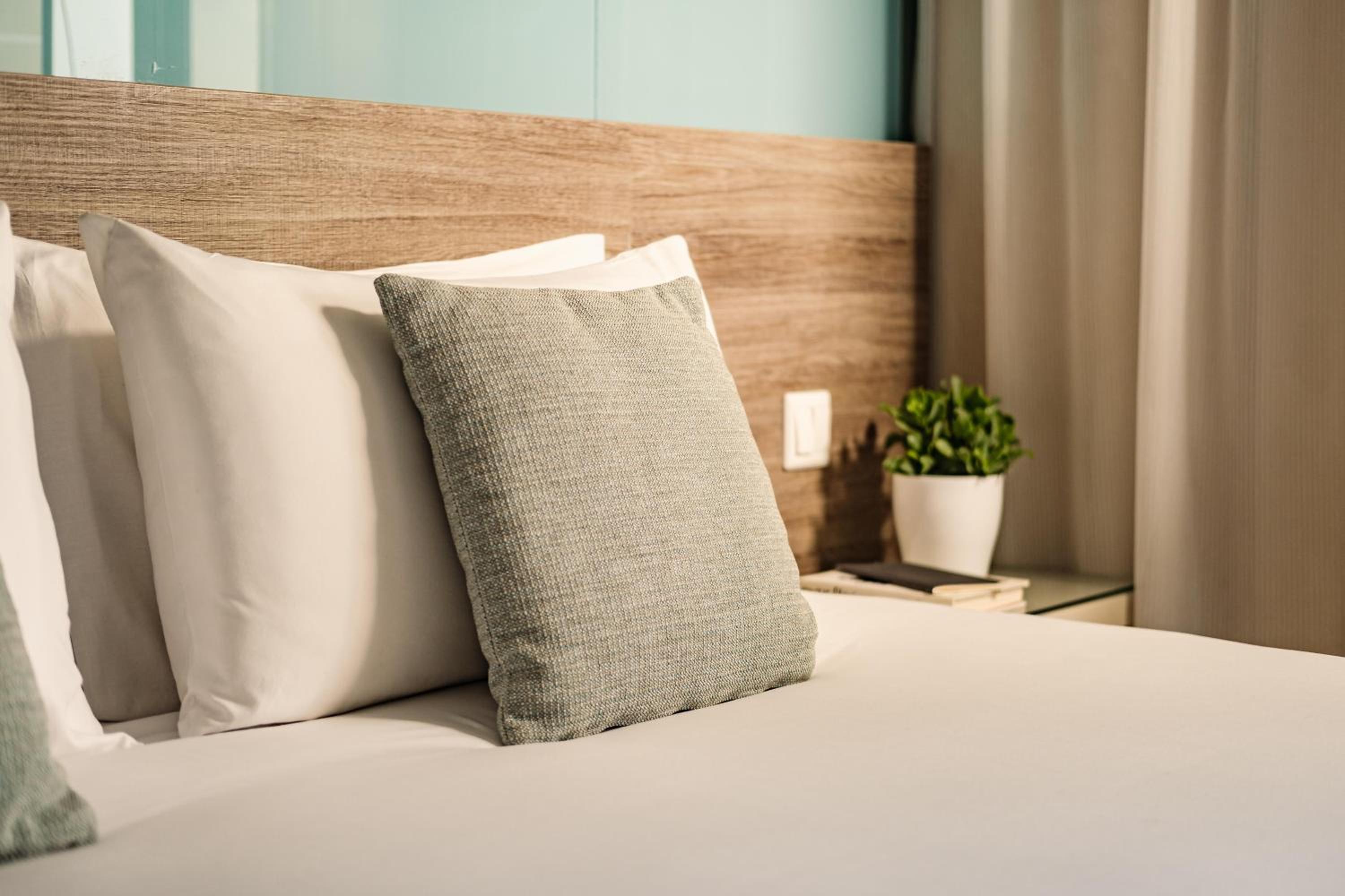 Standard Double or Twin Room - Photo 1
