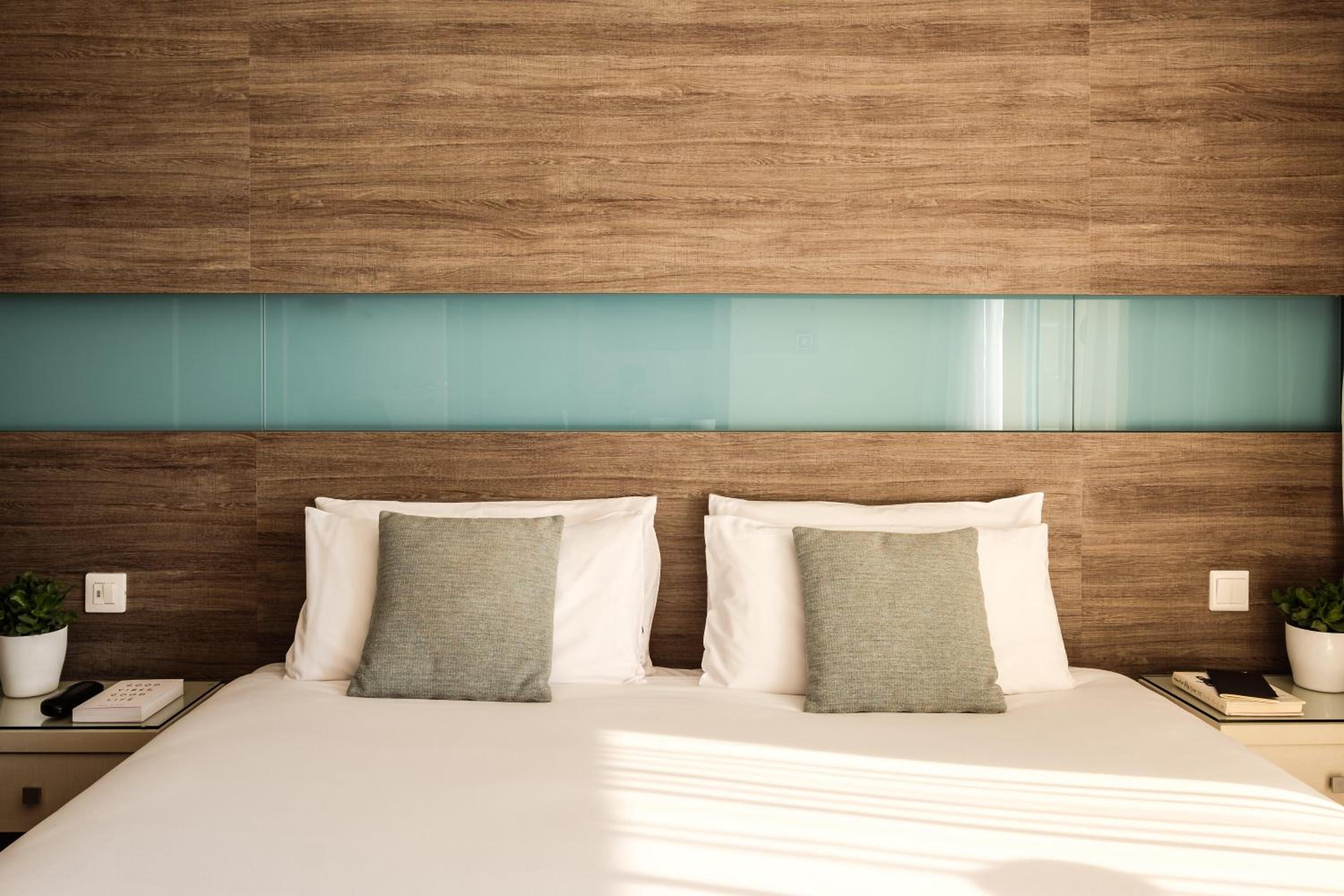 Double or Twin Room with Sea View - Photo 1