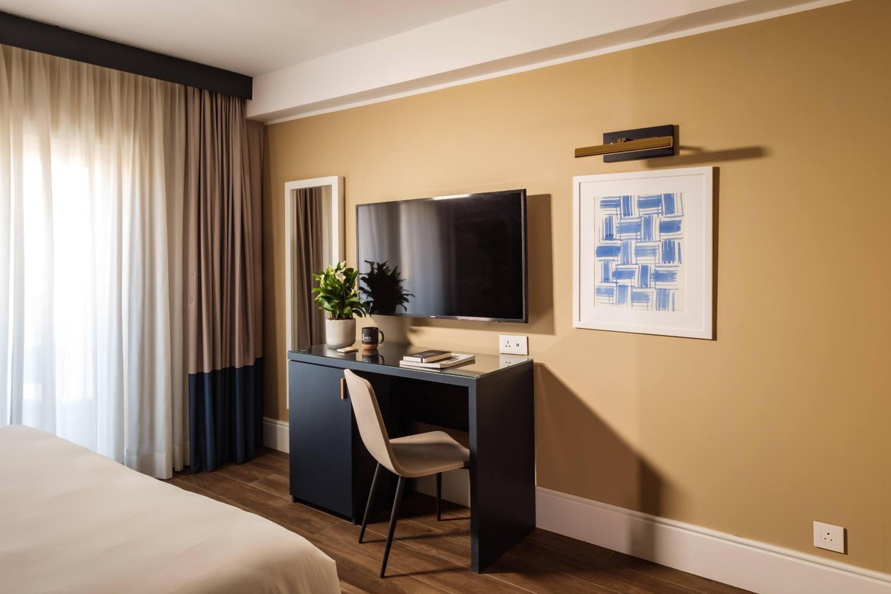 Superior Double or Twin Room - Photo 6