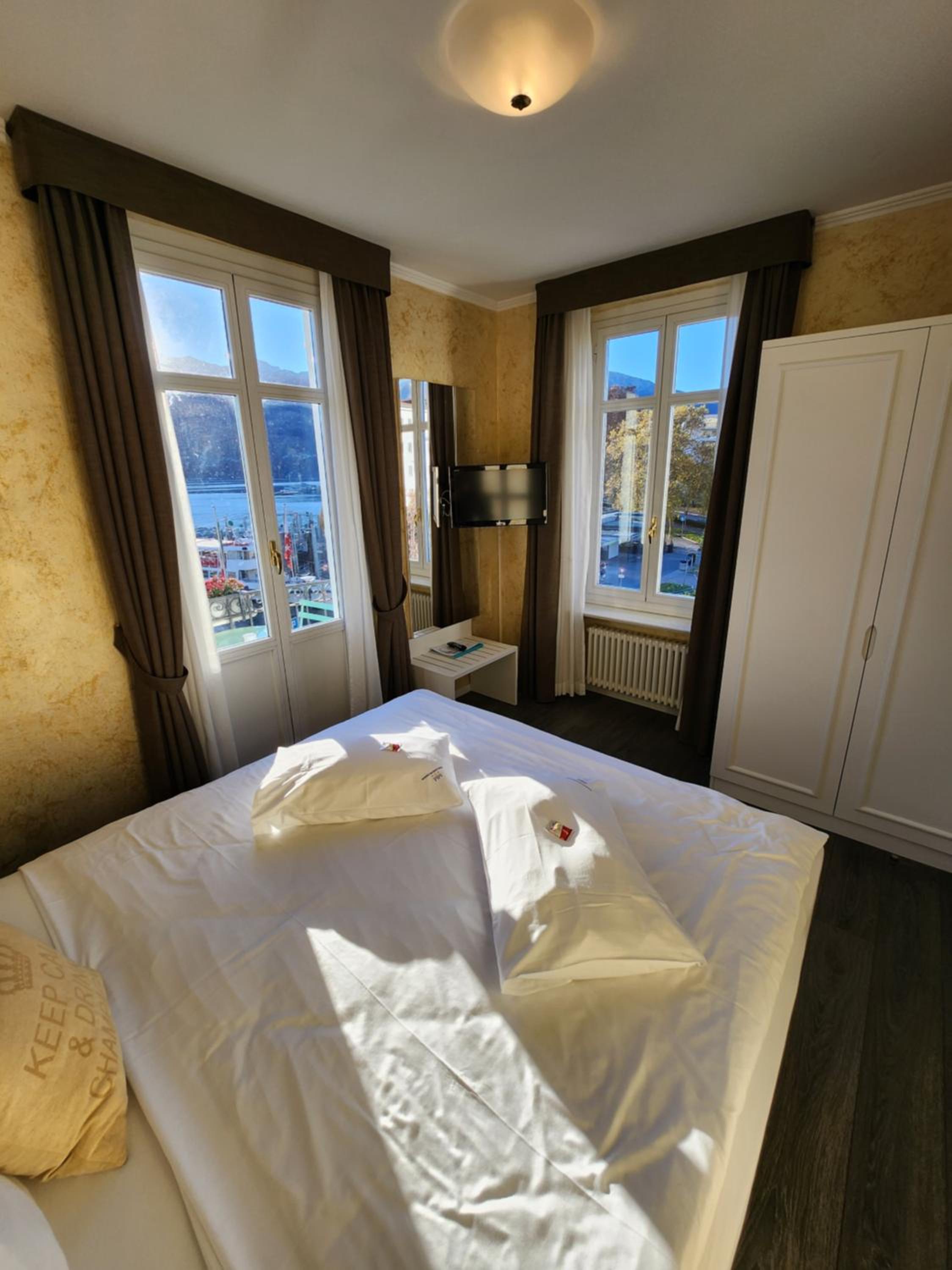 Superior Double Room with Balcony and Lake View - Photo 1