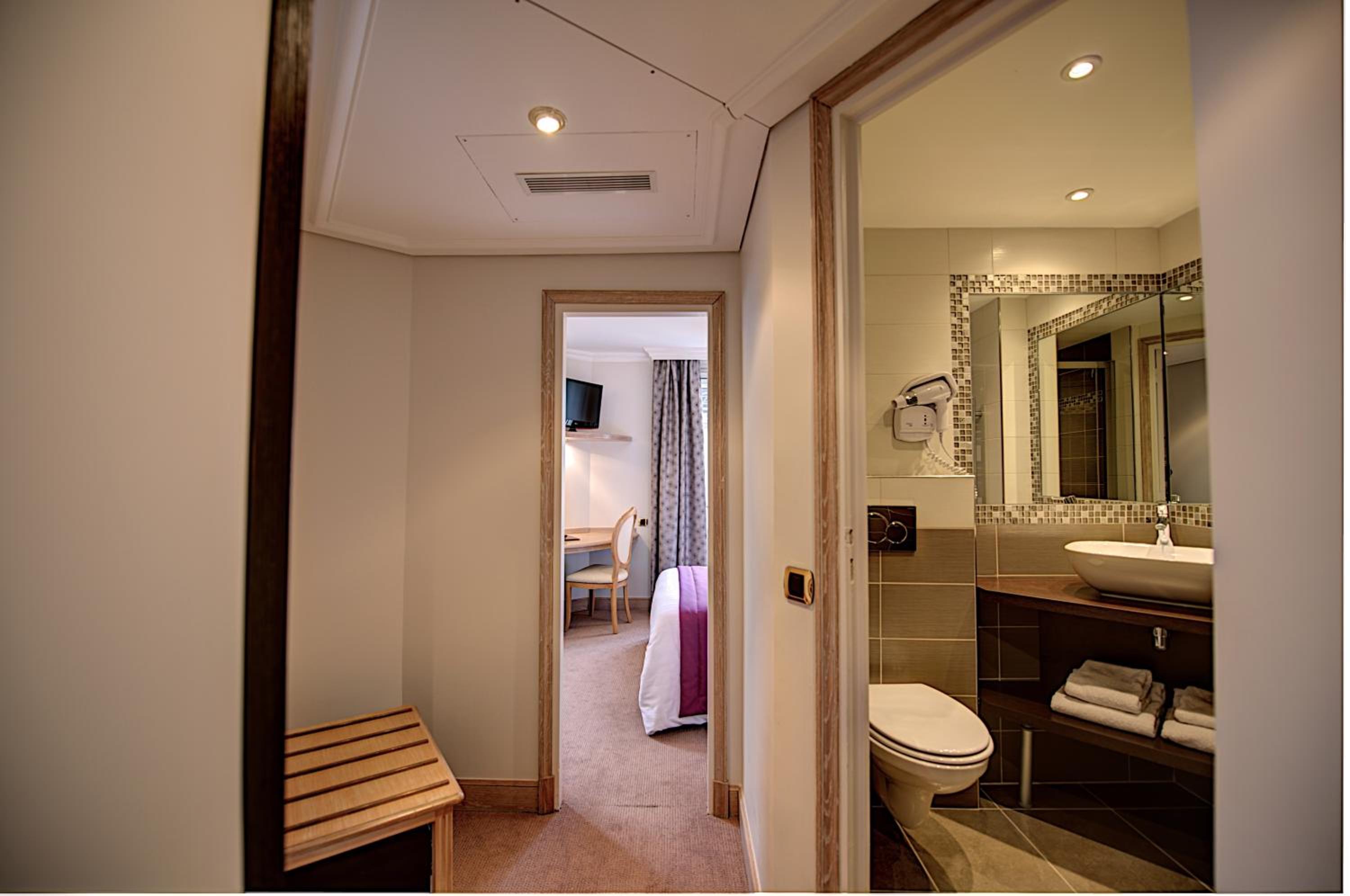 Superior Double Room photo 2