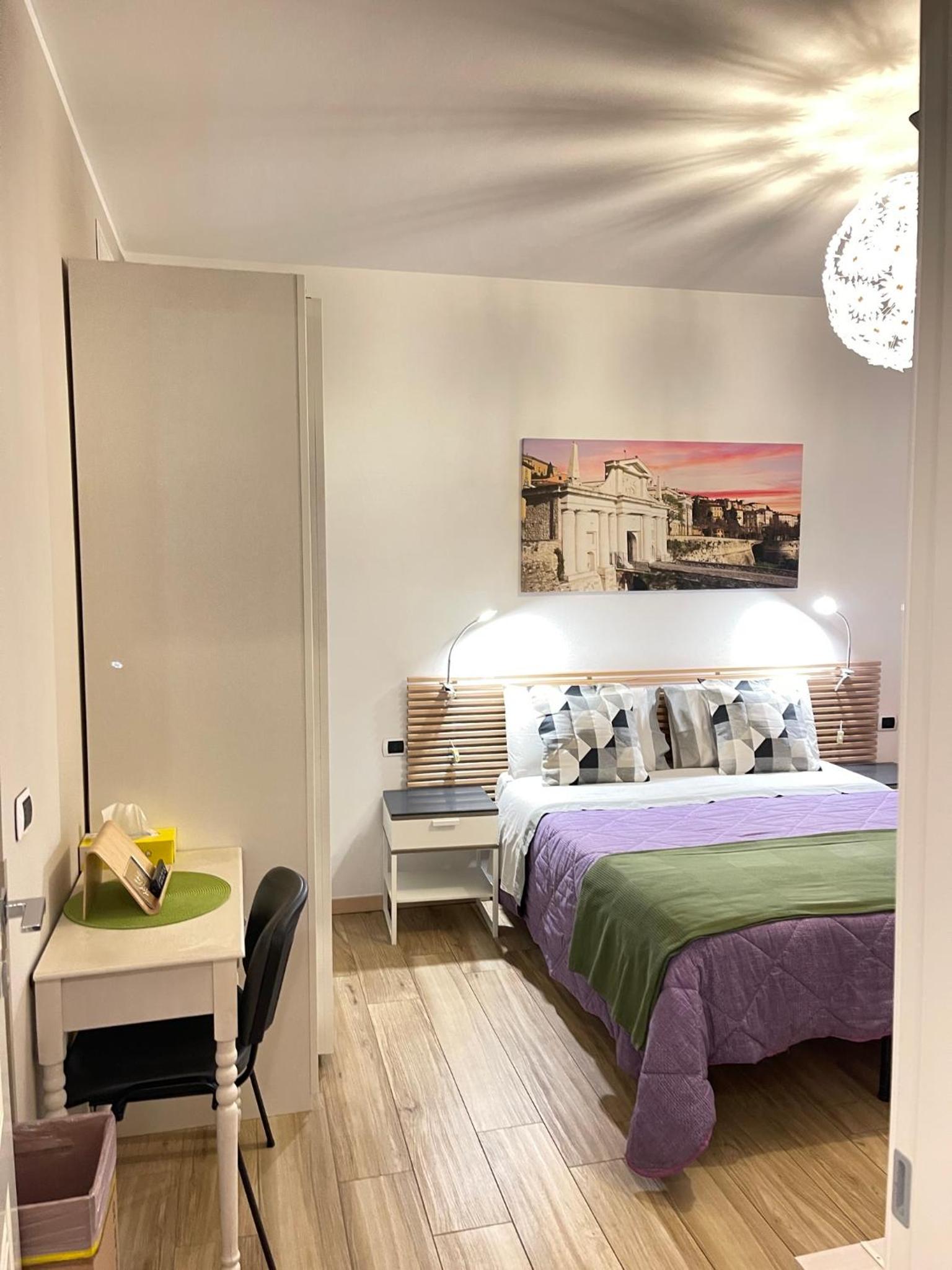 Triple Room with Private Bathroom - Photo 15