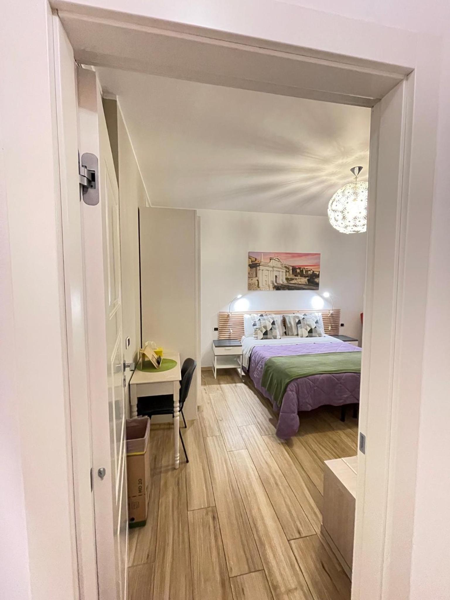 Triple Room with Private Bathroom - Photo 14
