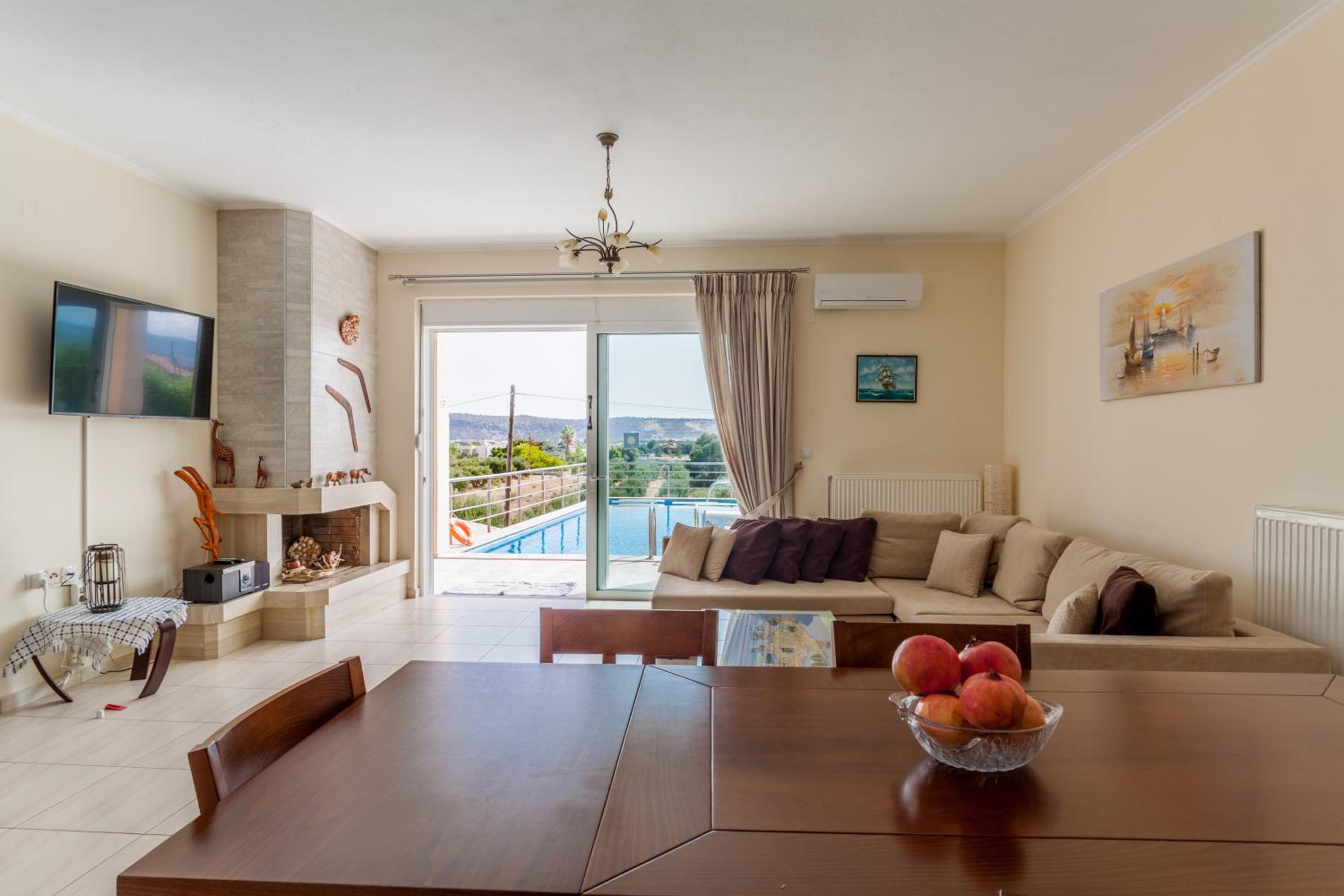 Three-Bedroom Villa with Private Pool - Photo 17