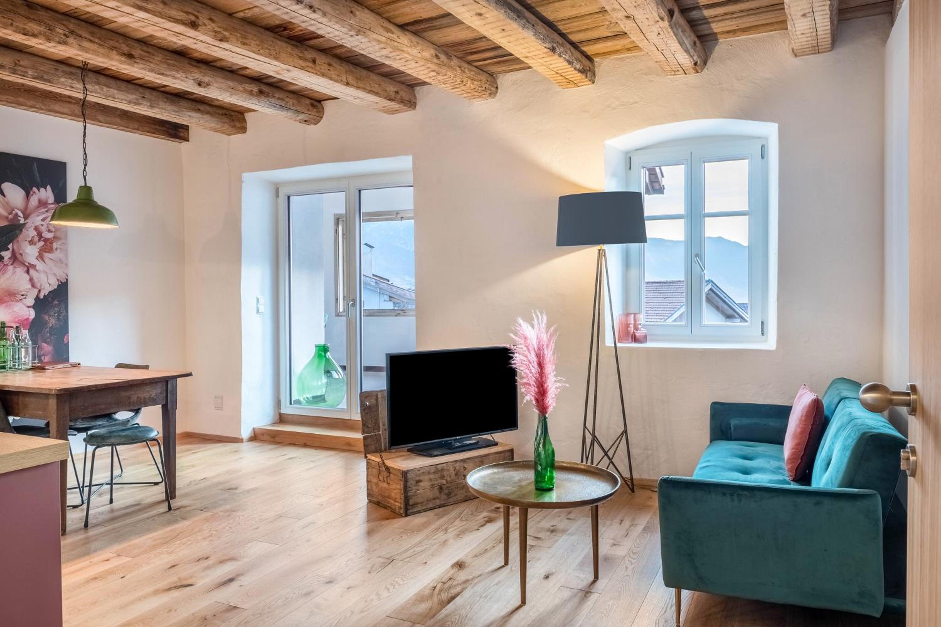 Superior Apartment with City View