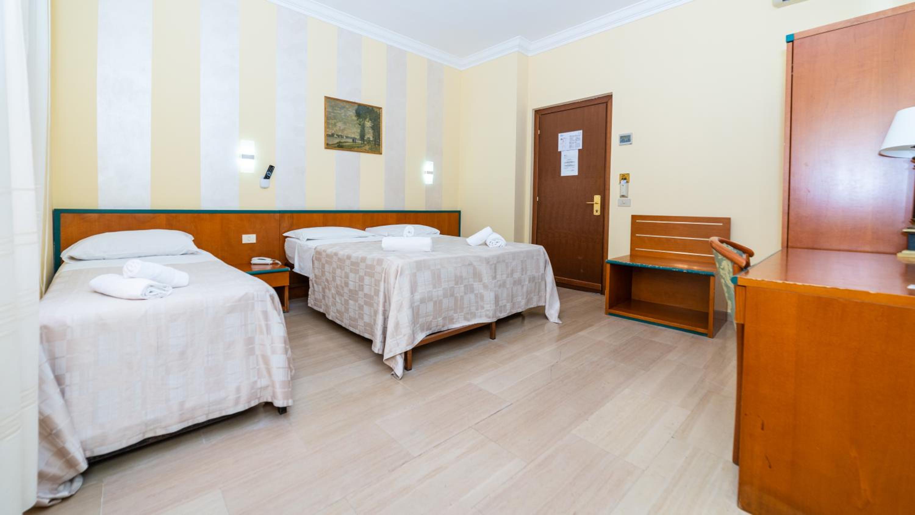 Double or Twin Room photo 2