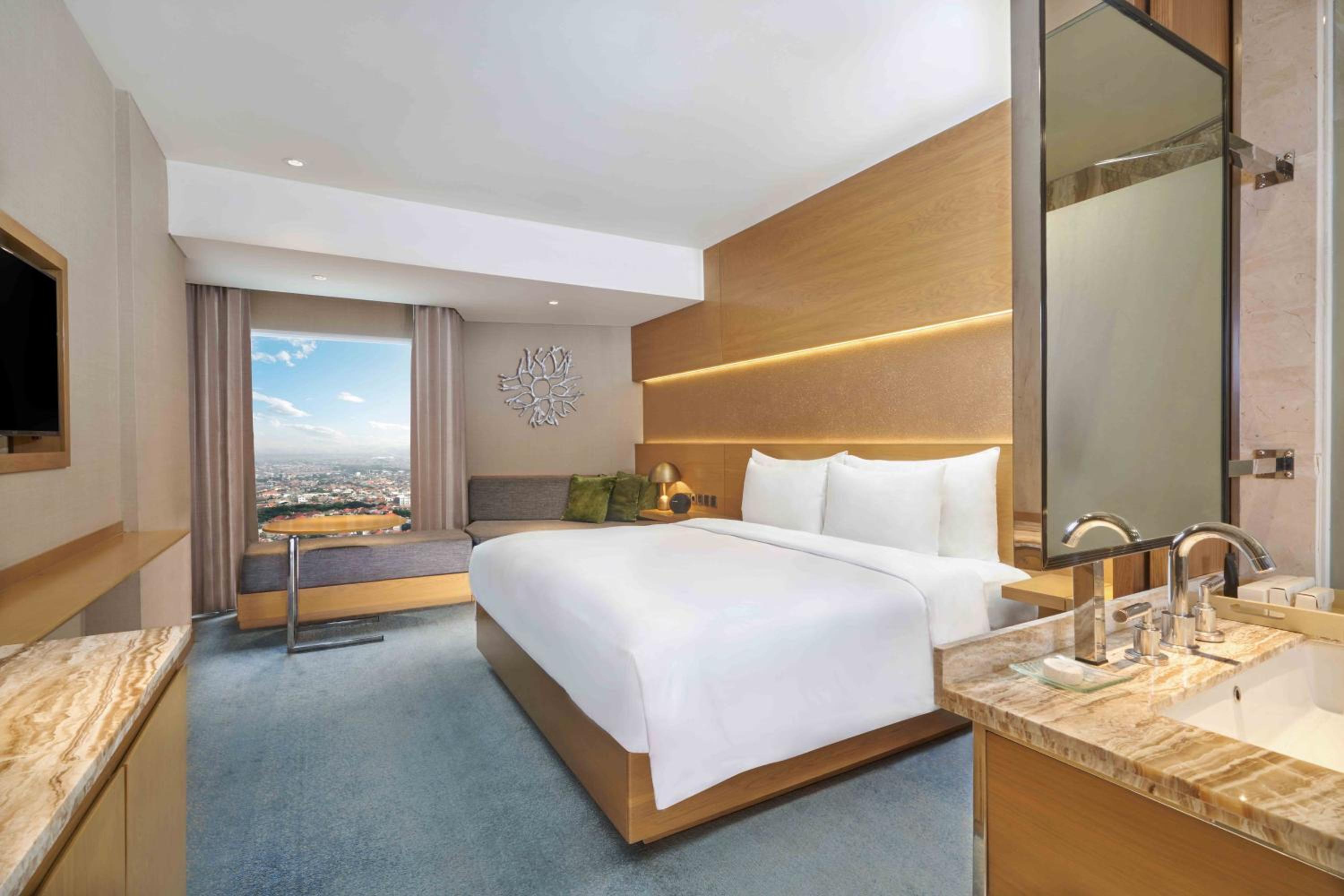 Available room thumbnail 5