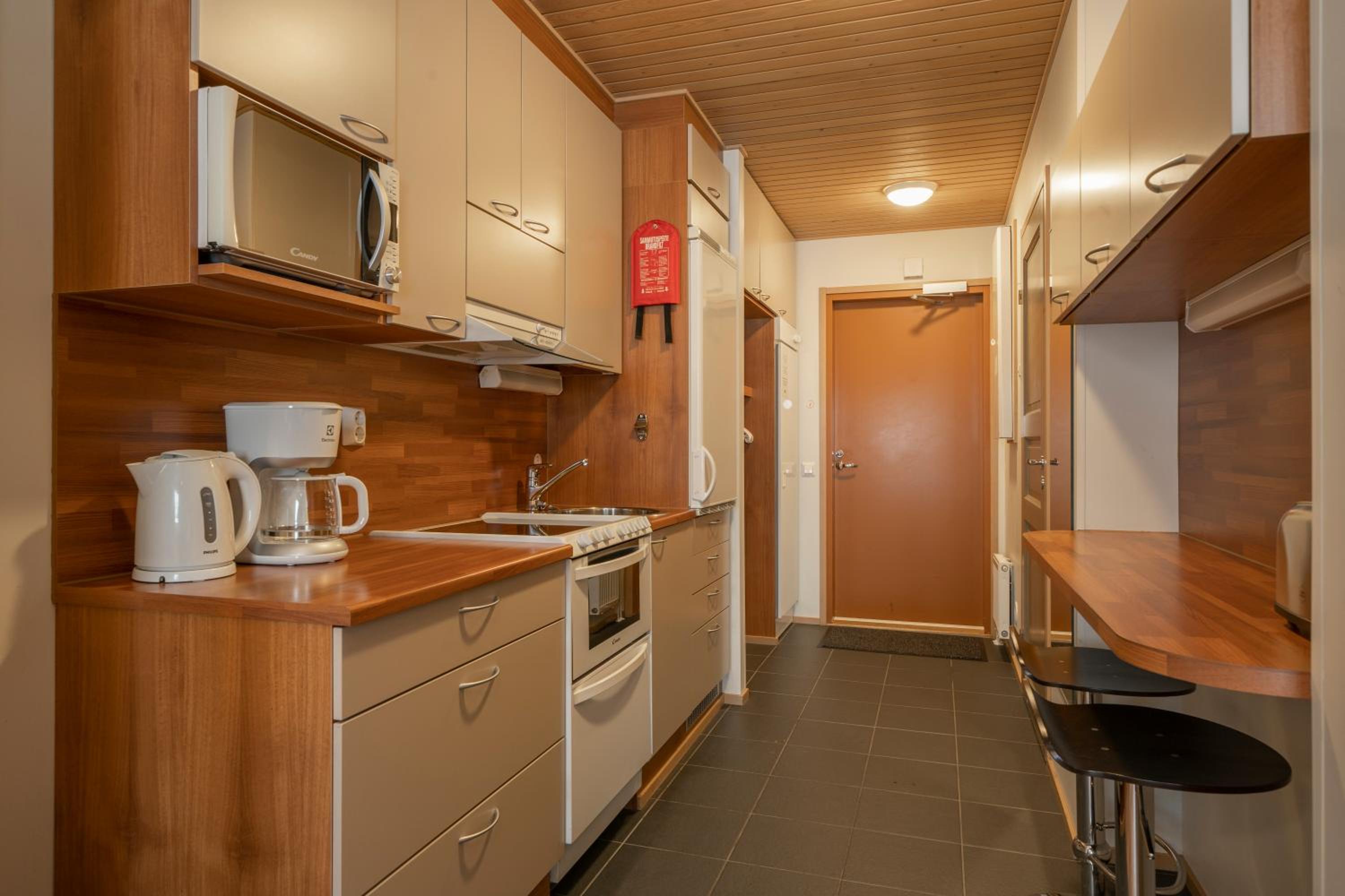 Studio Apartment - Photo 12