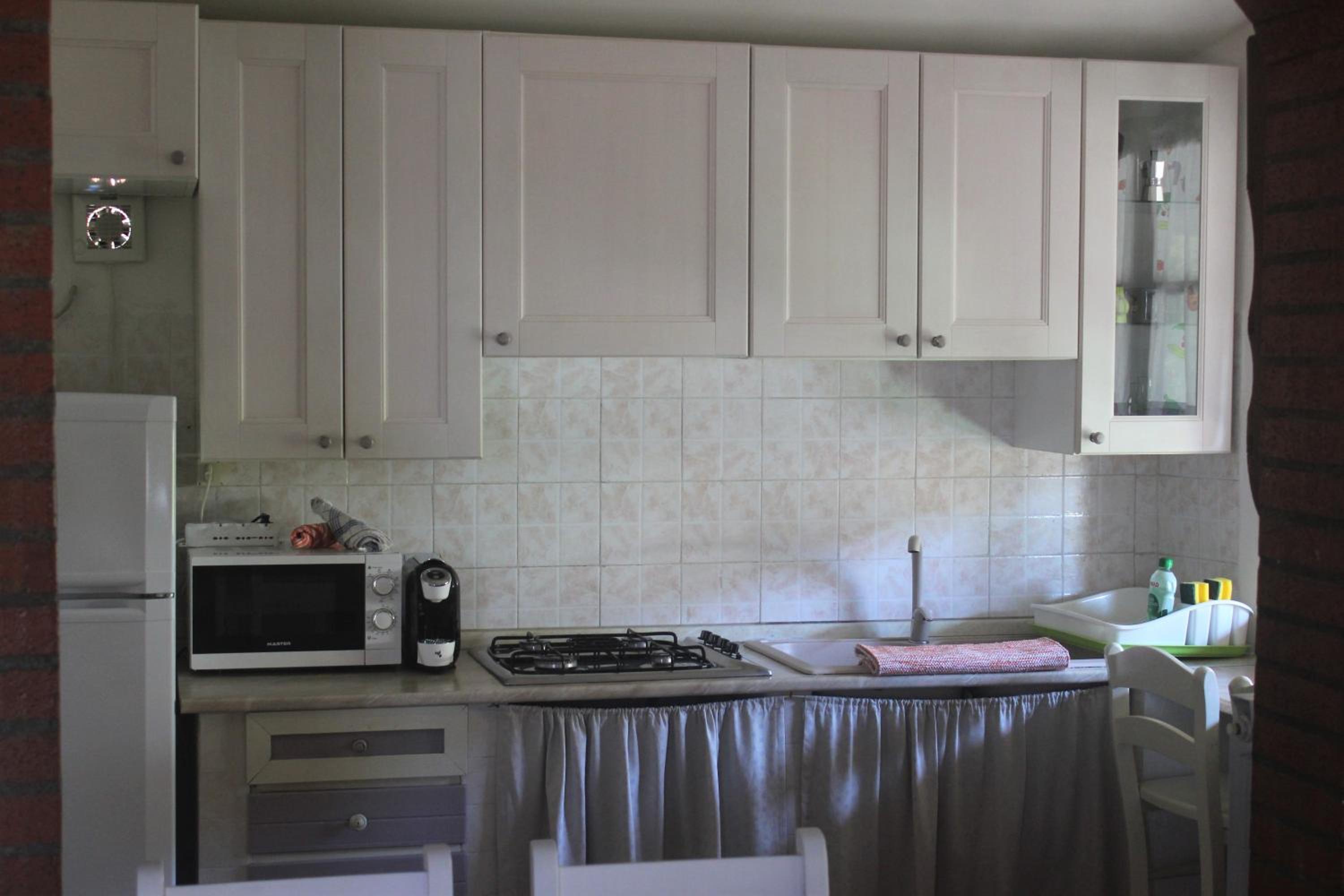 One-Bedroom House - Photo 8