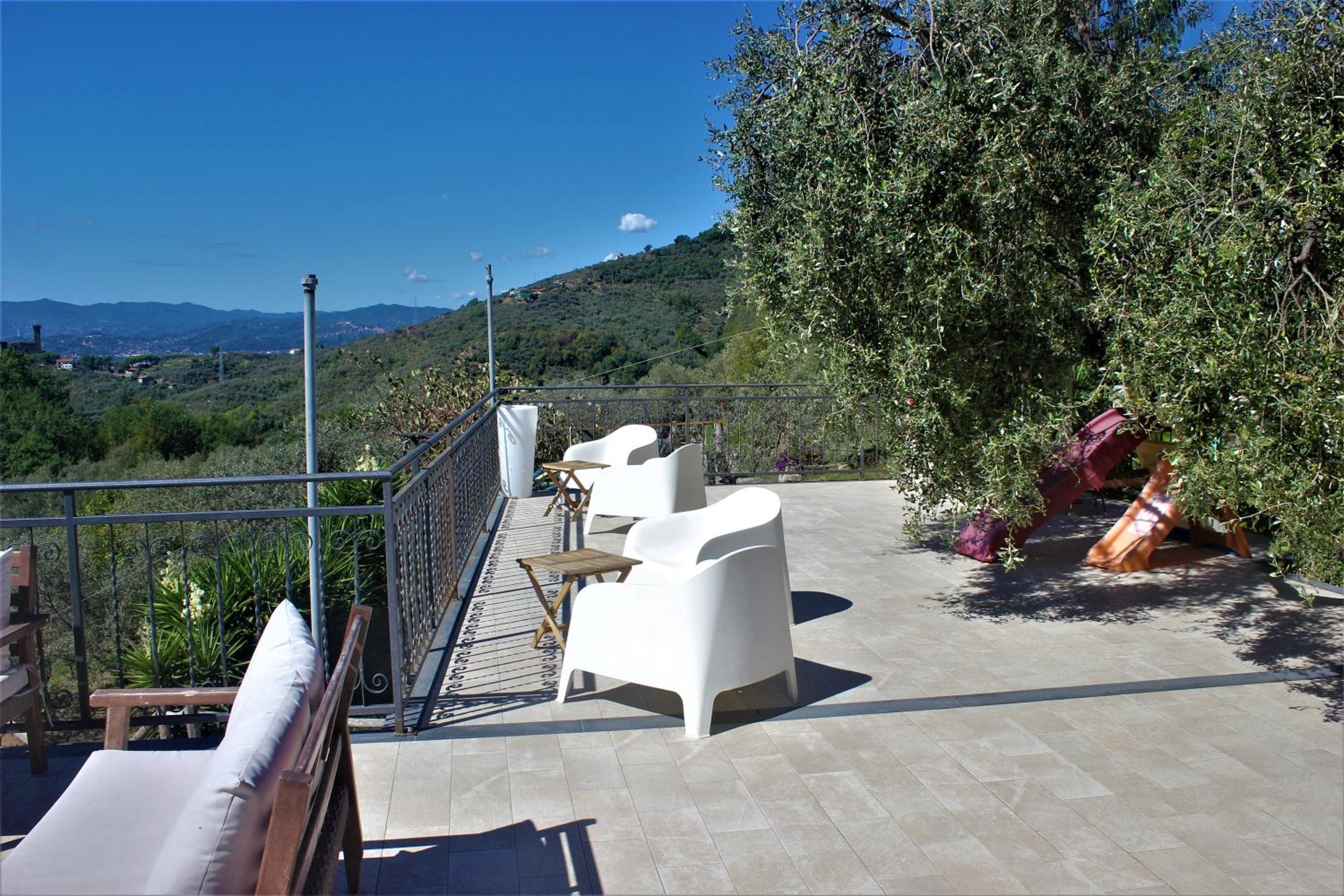 One-Bedroom House - Photo 24