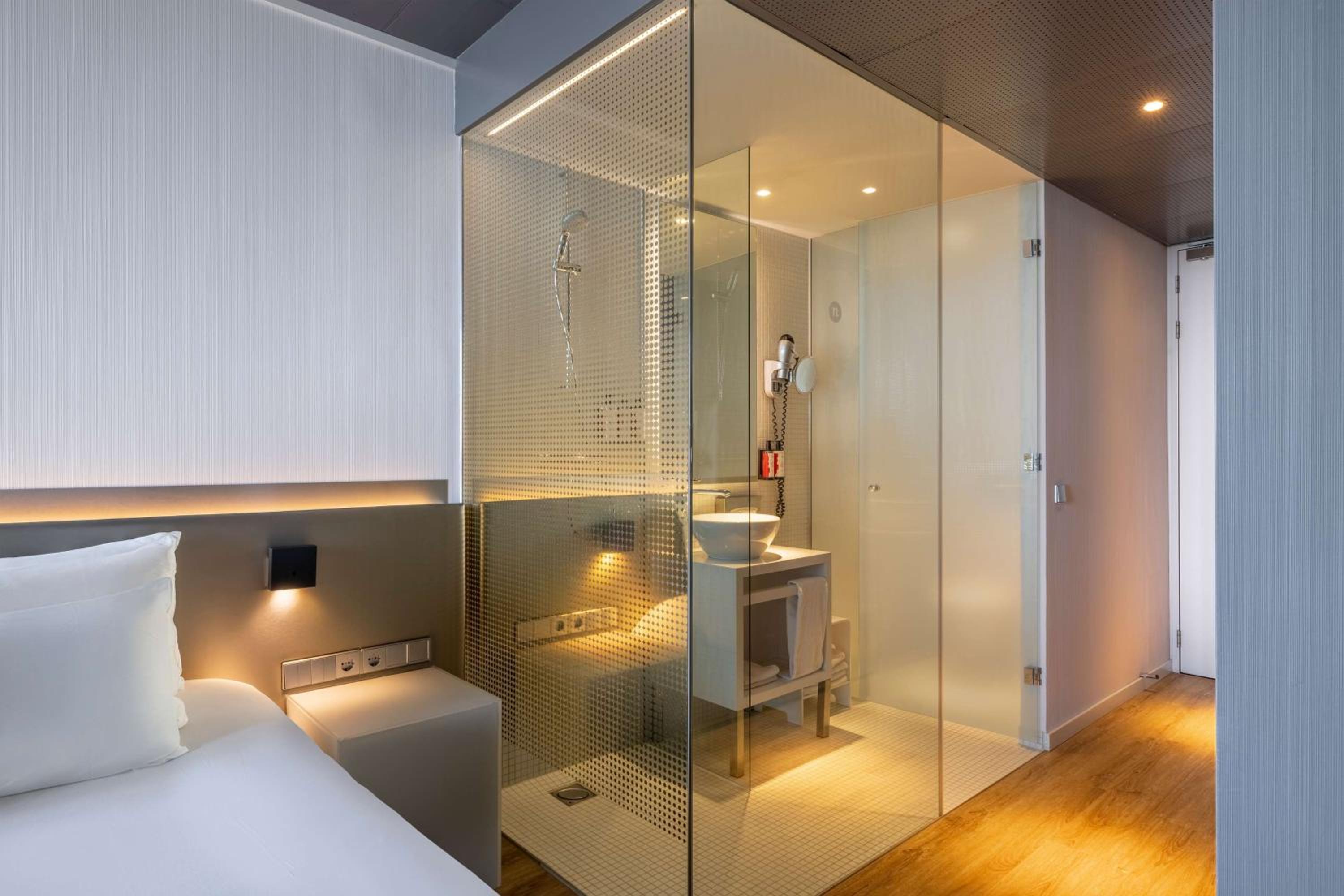 Nhow Premium Room photo 2