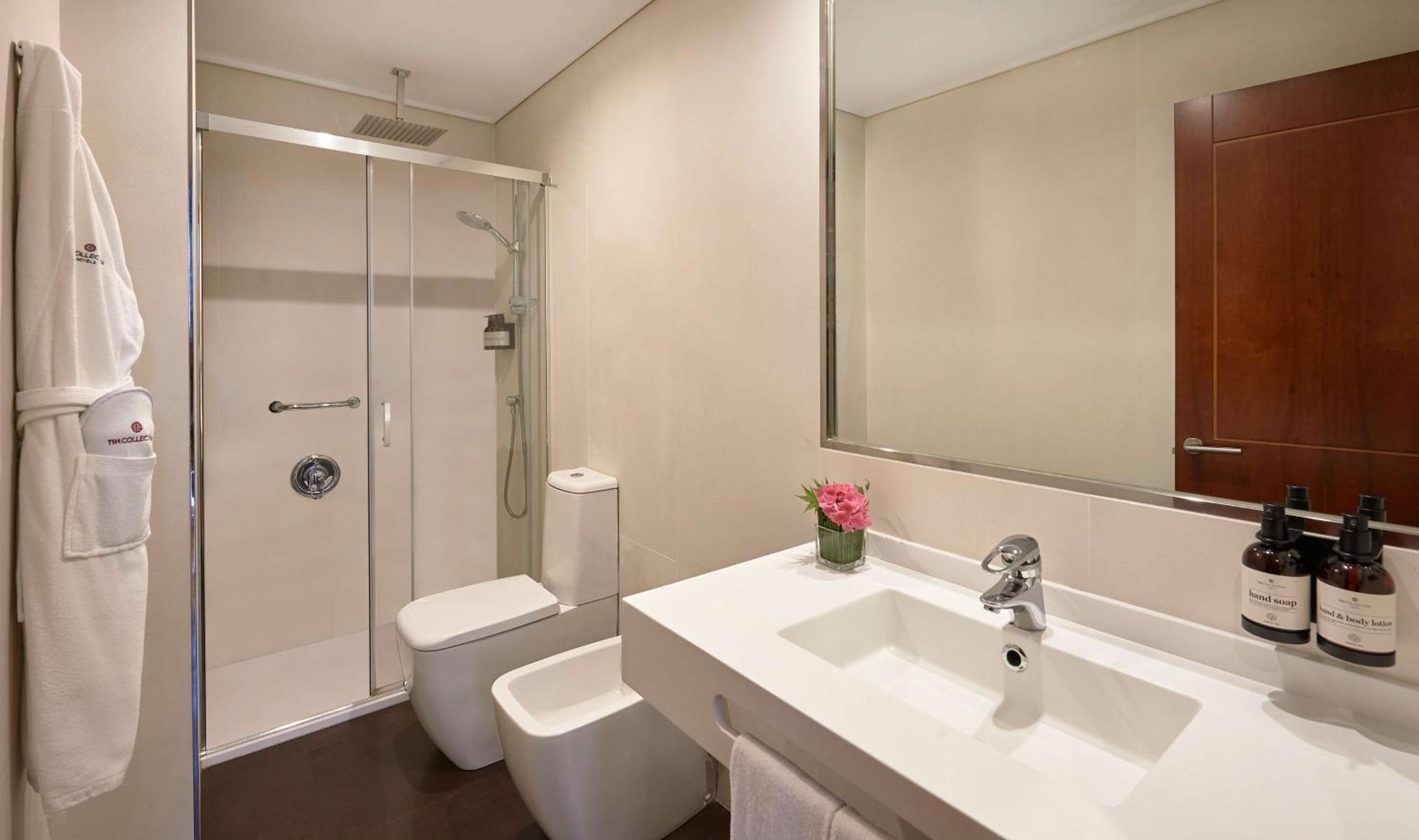 Superior Double or Twin Room - Photo 5