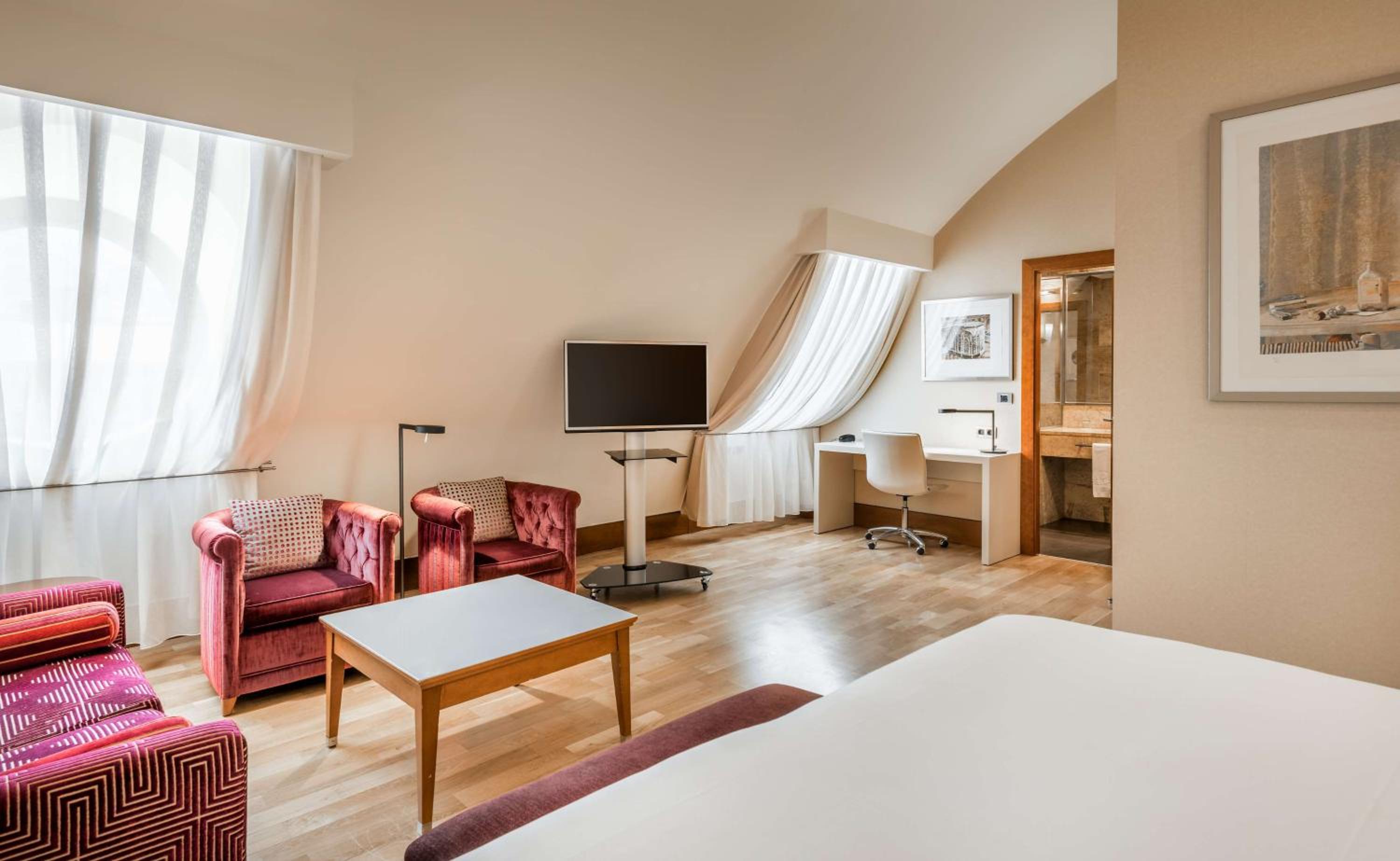 Junior Suite - Photo 1