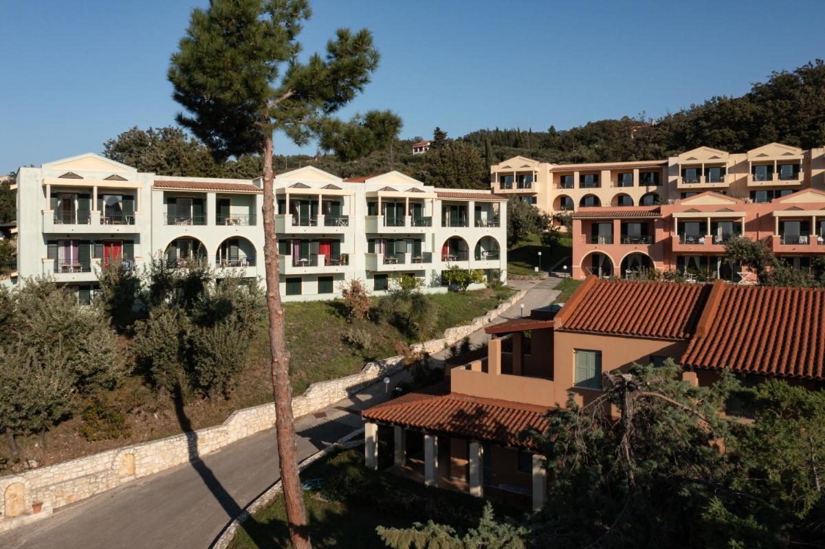 Apartment with Sea View - Photo 4
