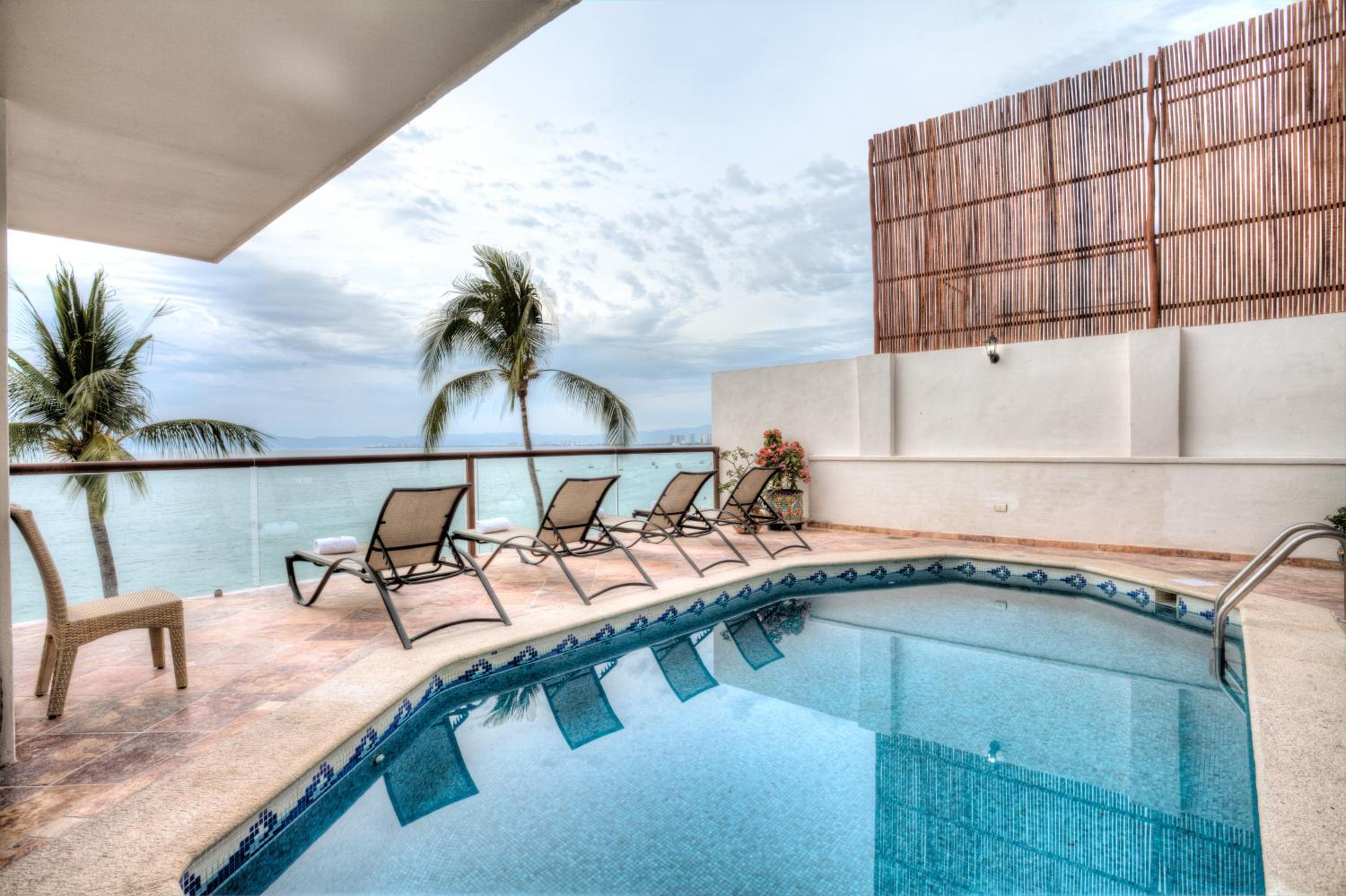 Three-Bedroom Suite with Private Pool - Photo 34
