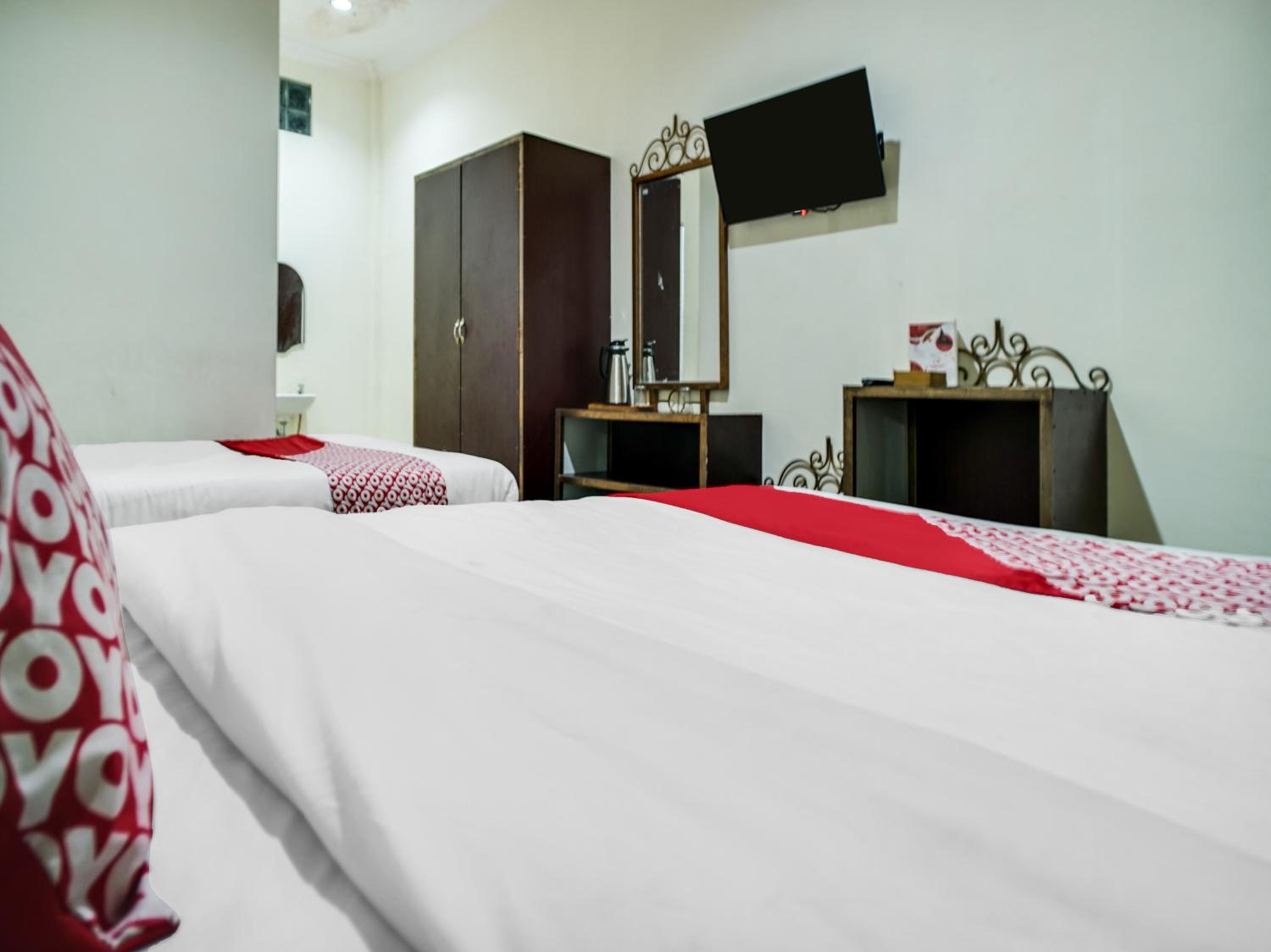 Standard Twin Room photo 3
