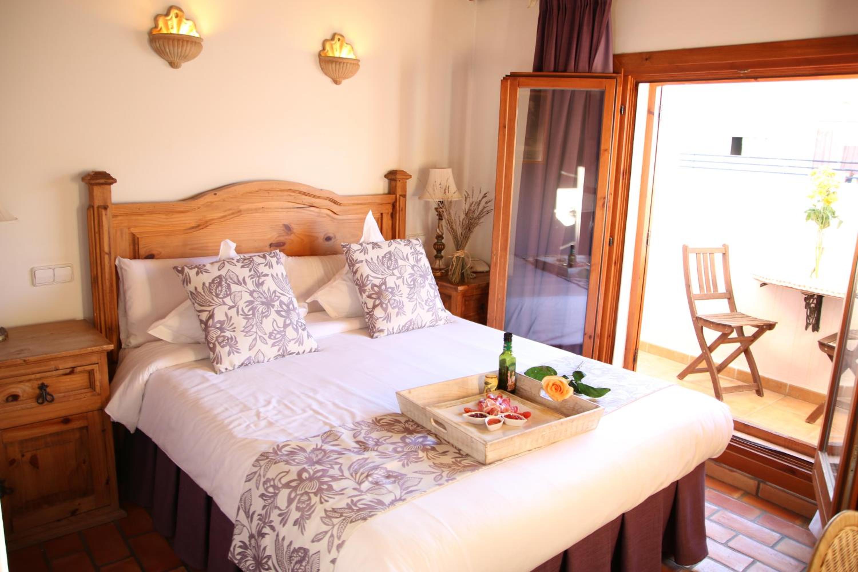Double Room with Balcony photo 2
