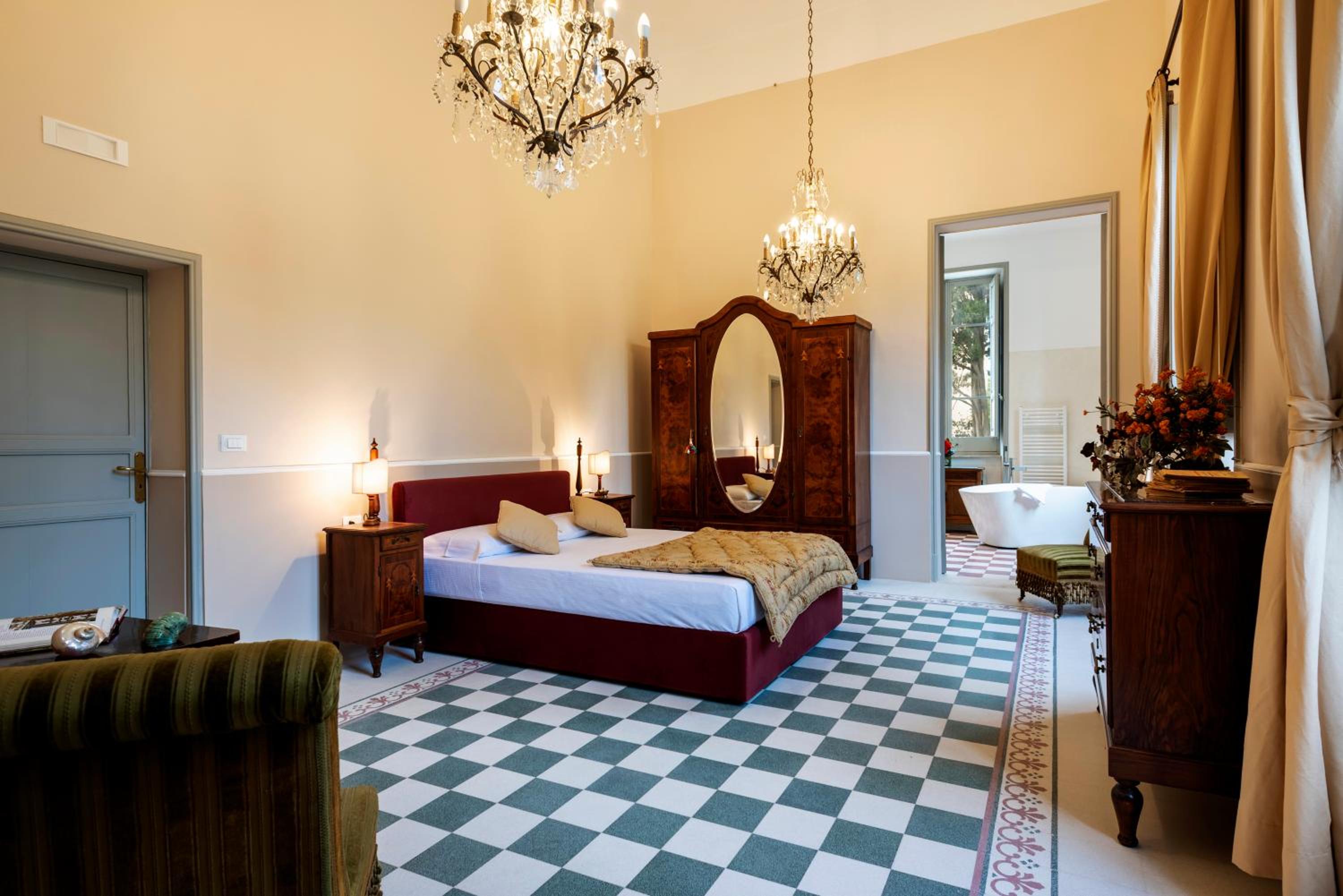 Deluxe Double Room with Bath