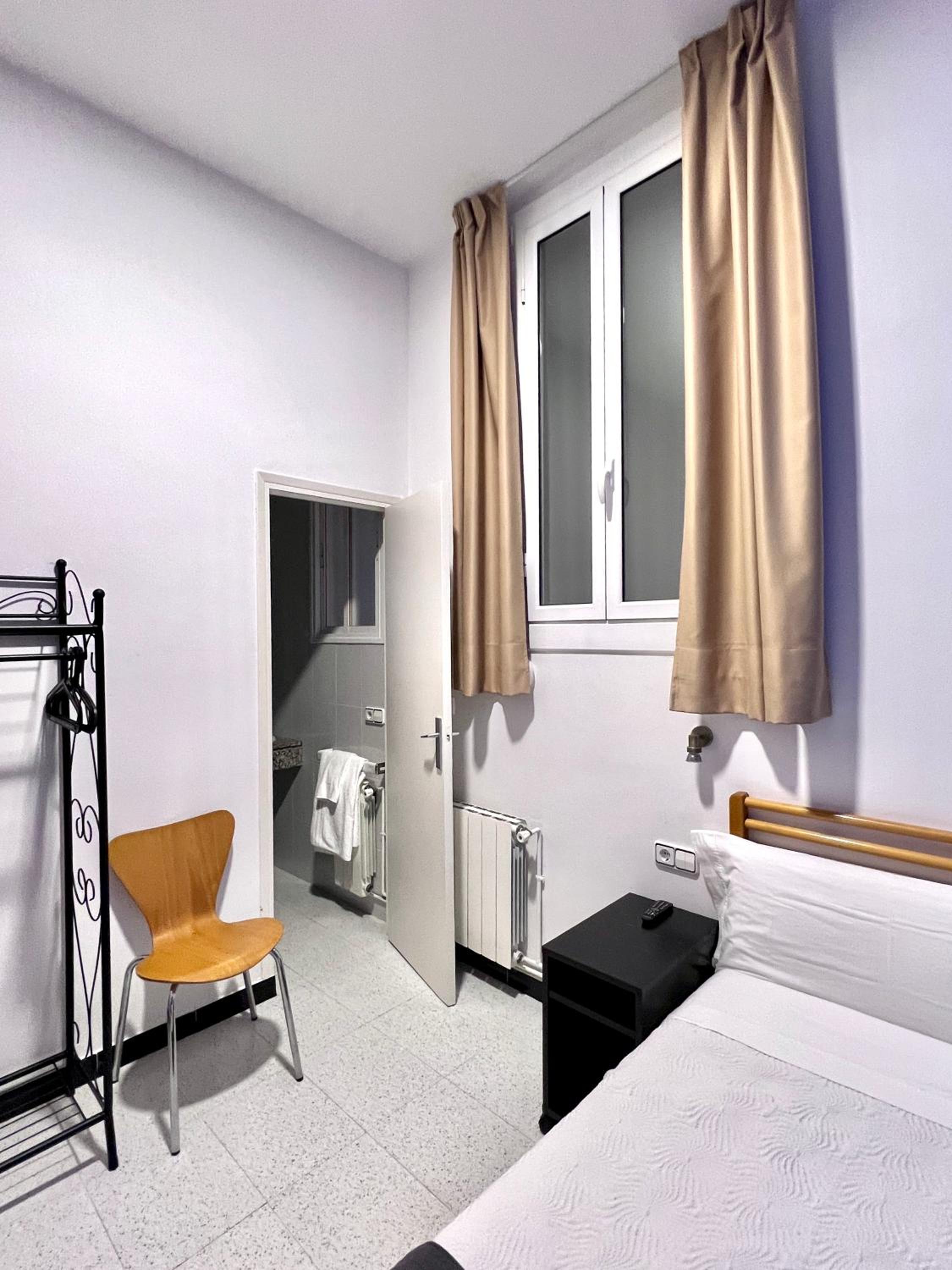 Single Room photo 3