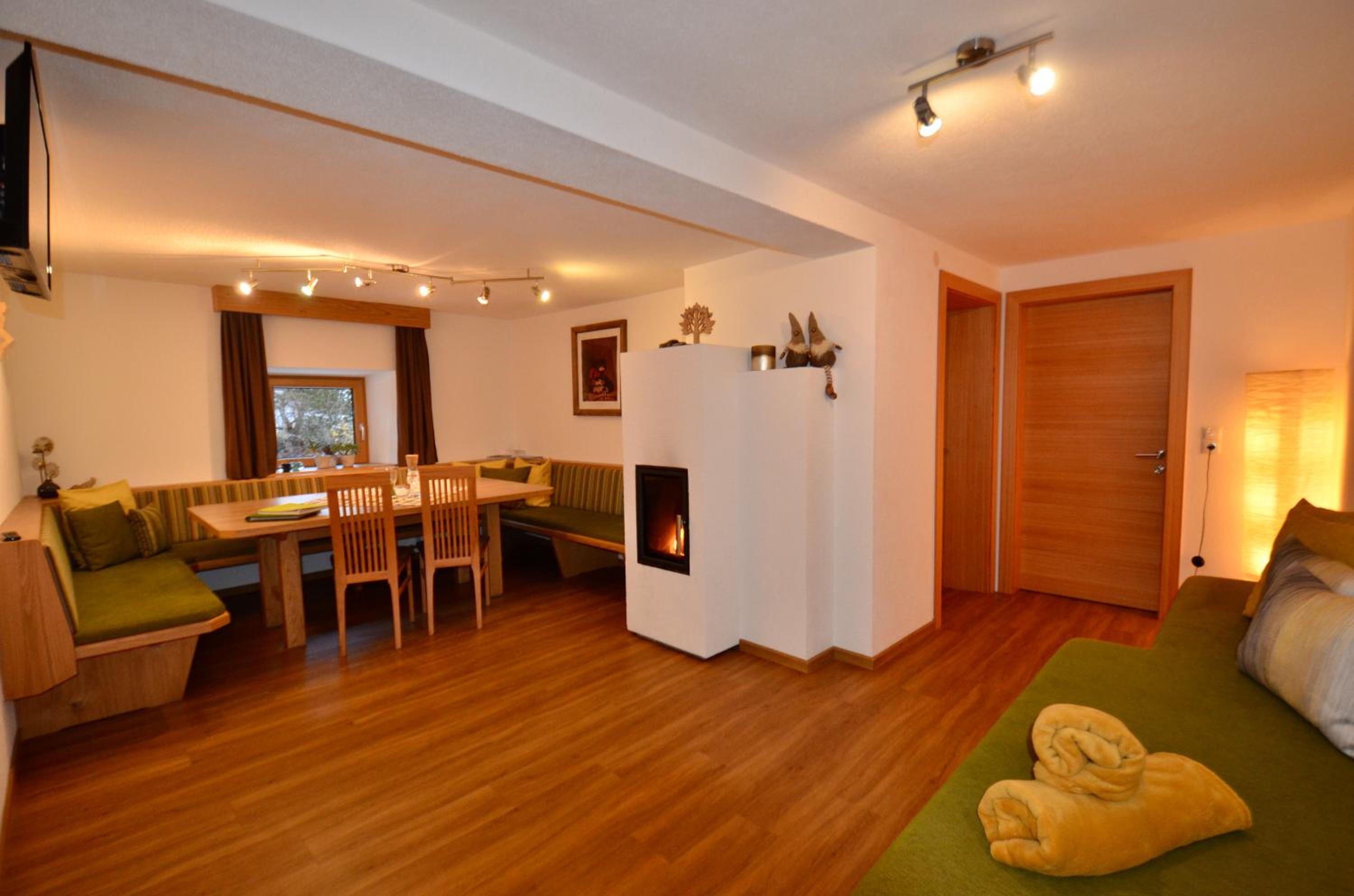 Two-Bedroom Apartment with Balcony photo 1