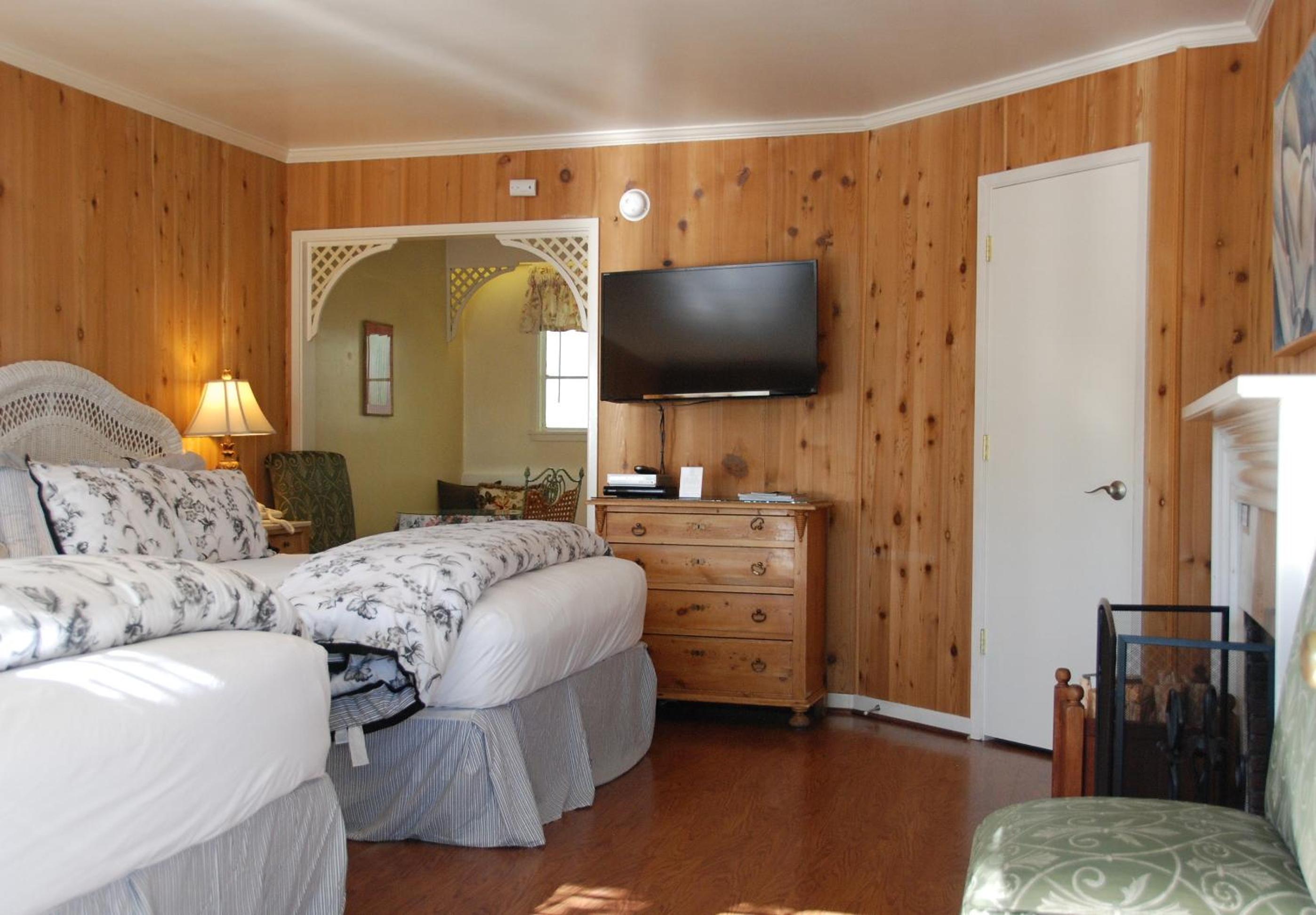 Queen Suite photo 1