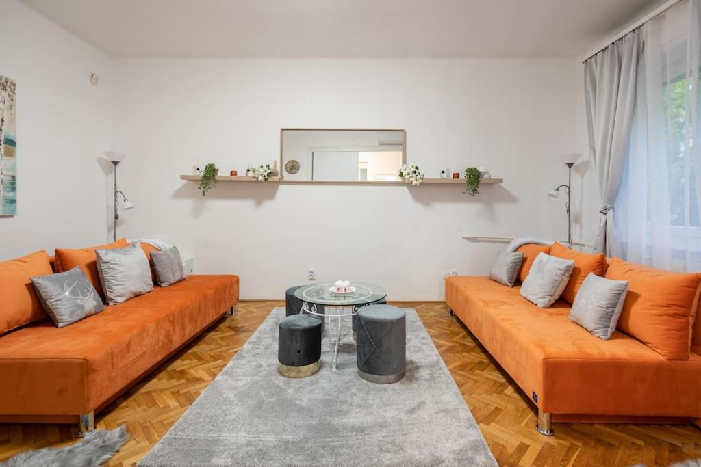 One-Bedroom Apartment - Photo 5