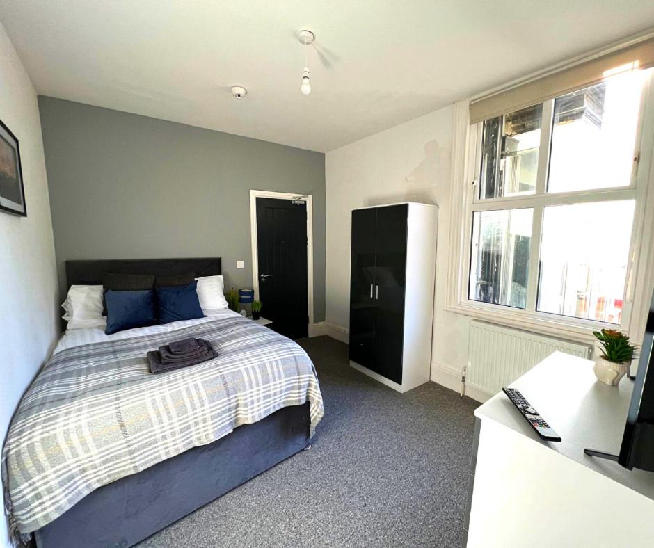 Double Room with Private Bathroom photo 2