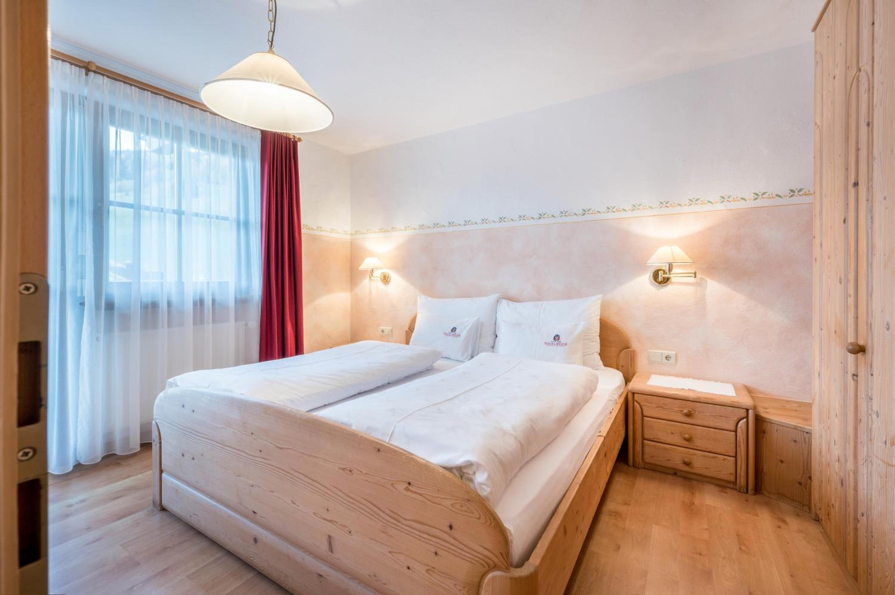 Two-Bedroom Deluxe Apartment with Garden View photo 1