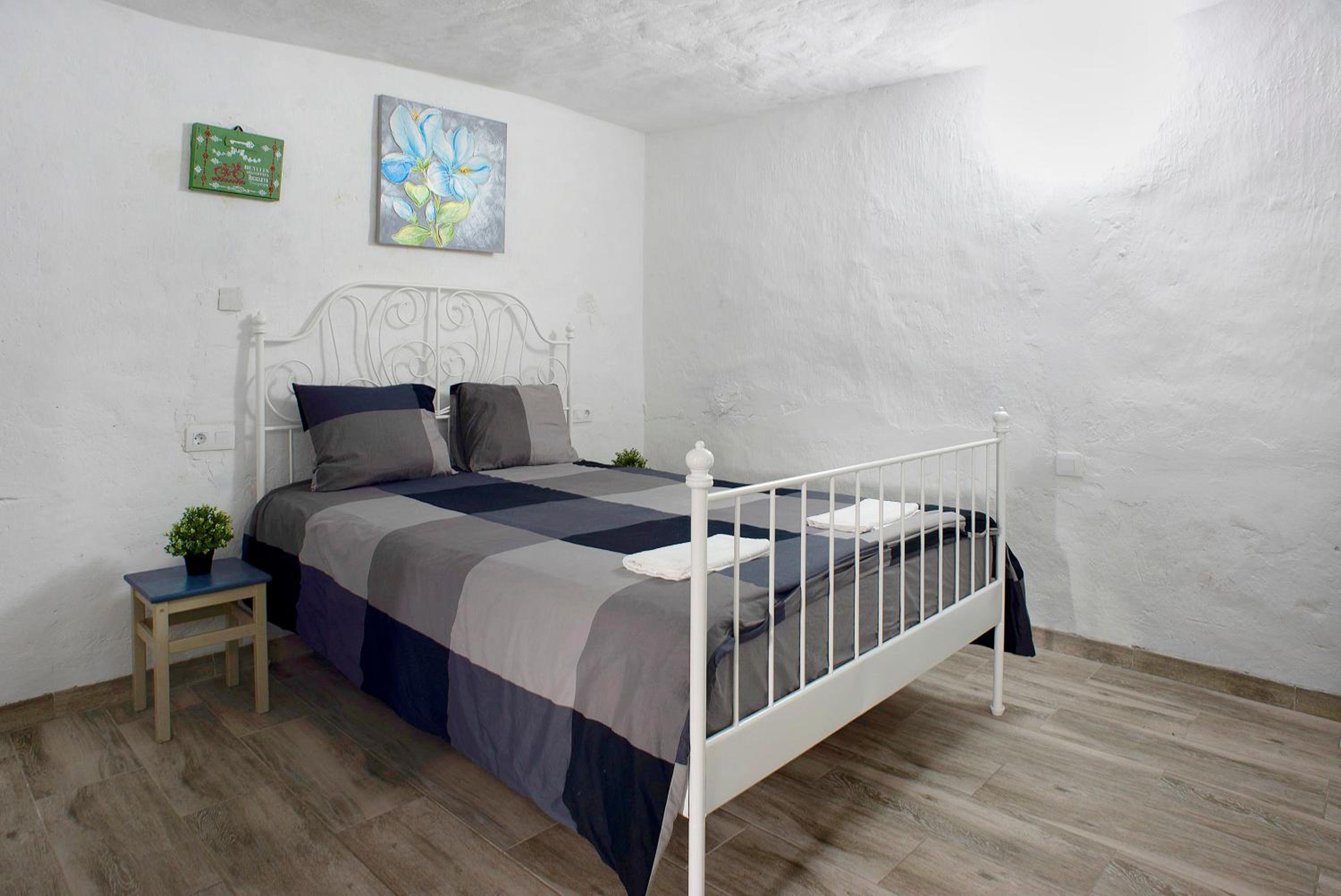 Two-Bedroom House photo 3