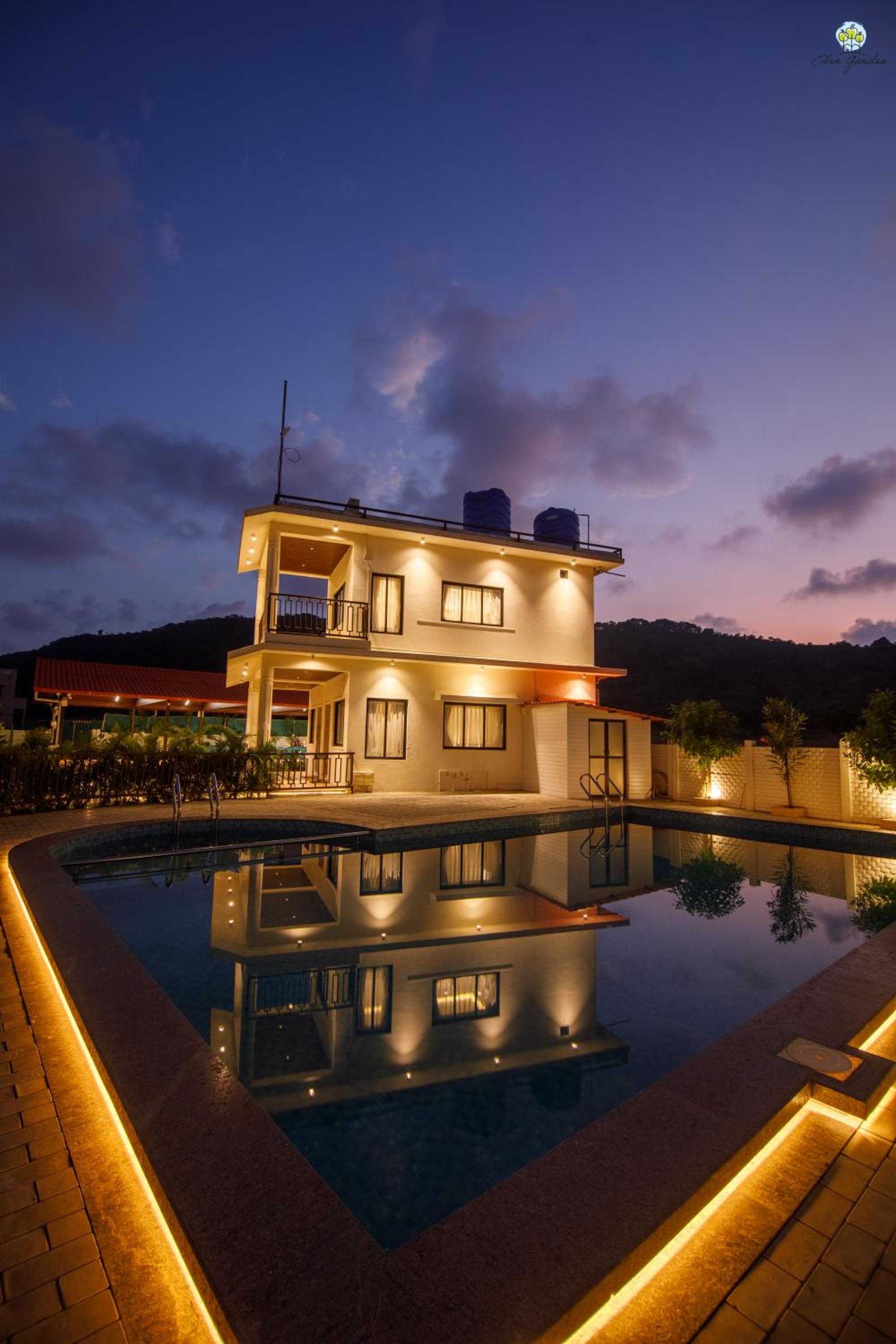 Three-Bedroom Villa photo 2