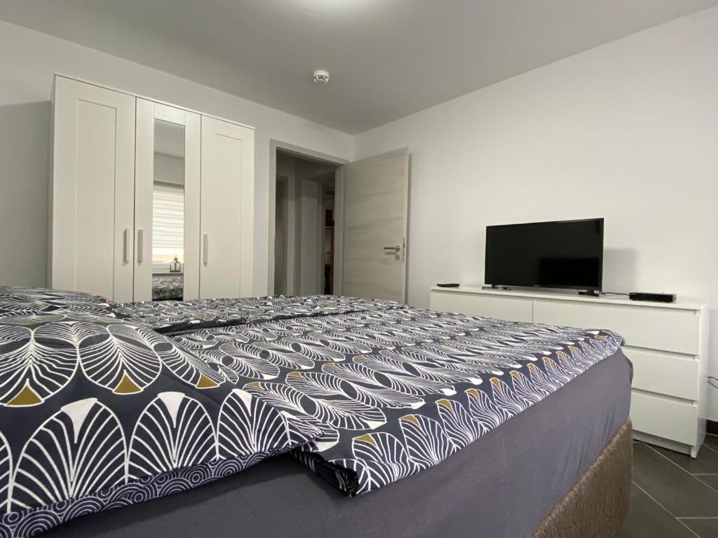 One-Bedroom Apartment photo 3