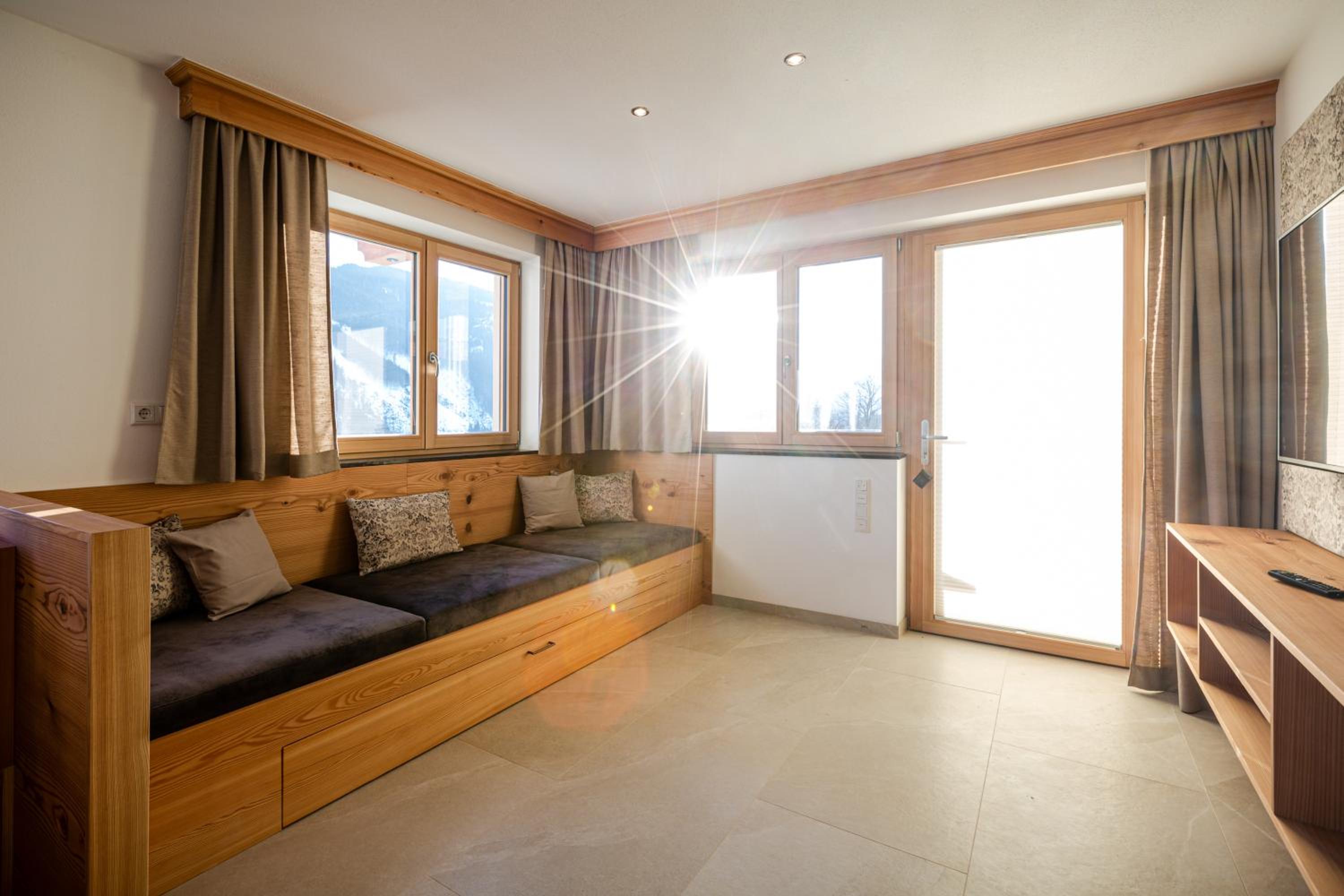 Three-Bedroom Chalet photo 1
