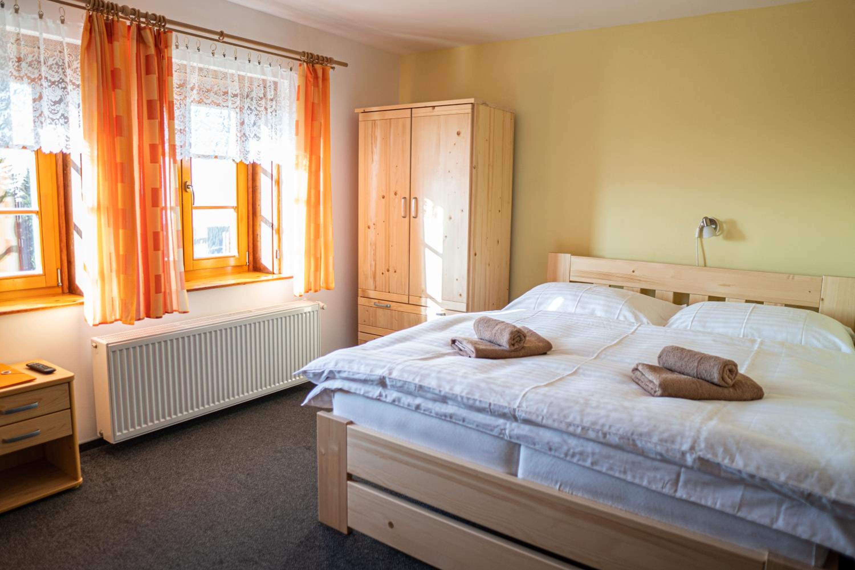Double or Twin Room photo 3