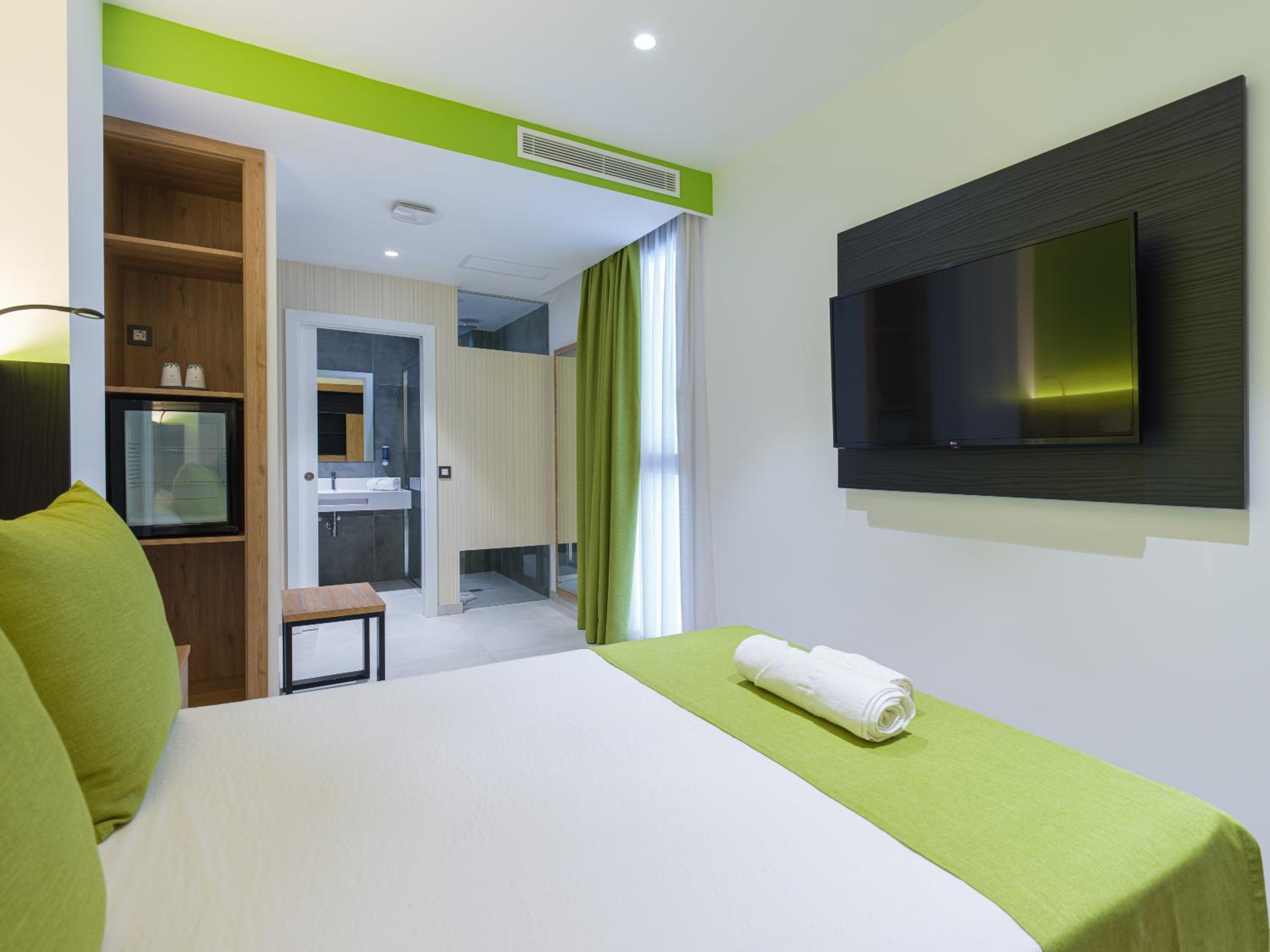 Standard single room