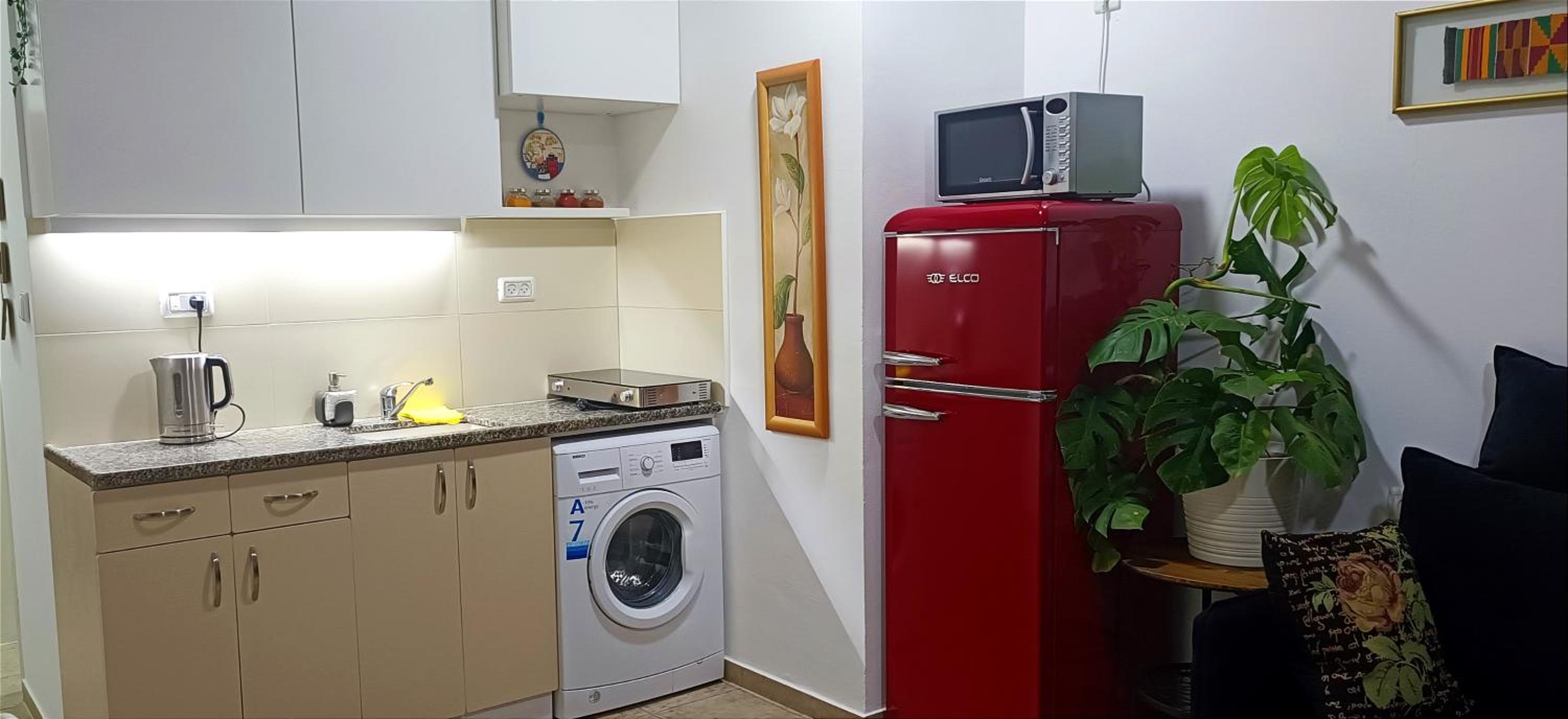 One-Bedroom Apartment - Photo 5