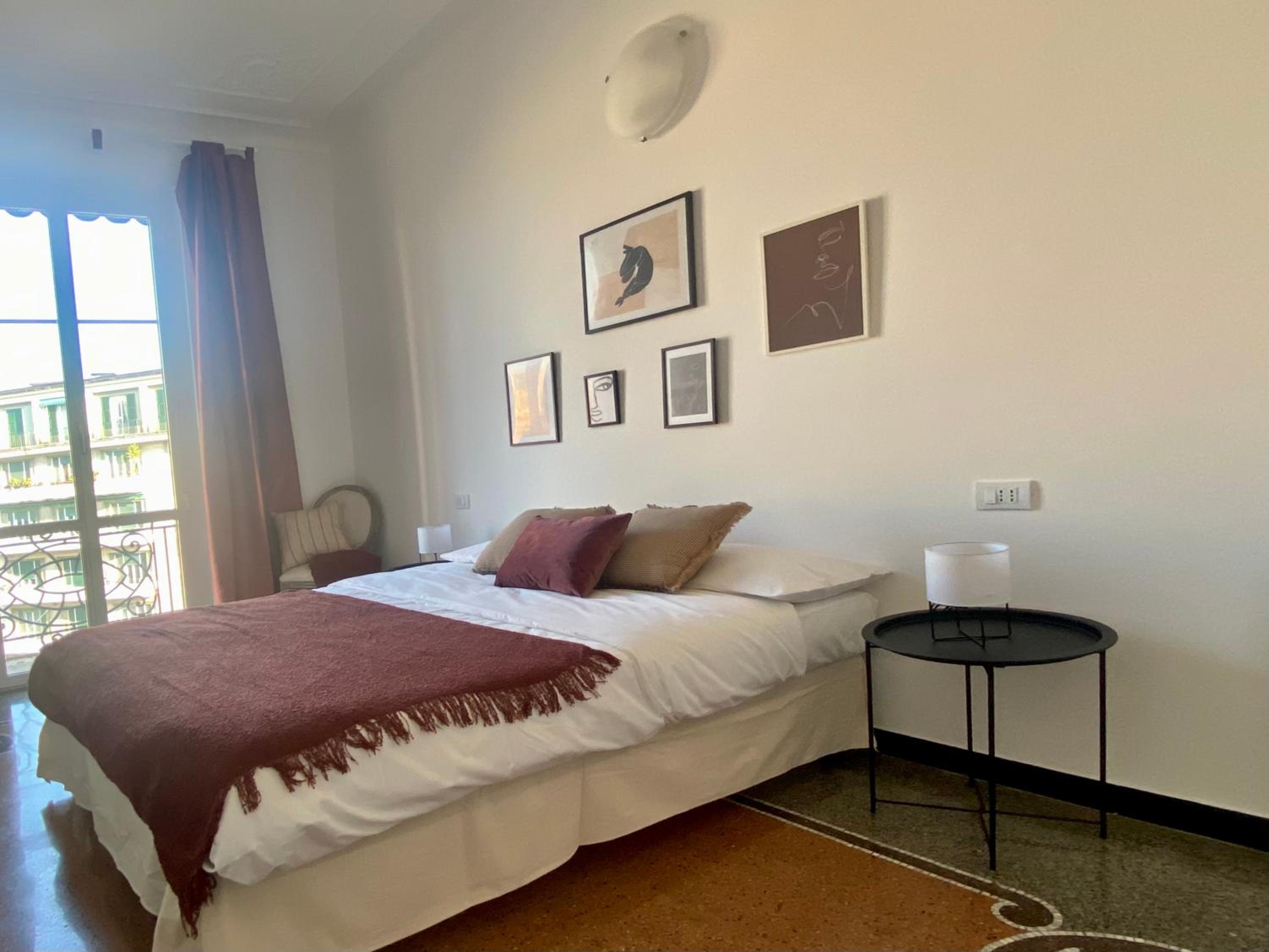Double or Twin Room with Shared Bathroom photo 3