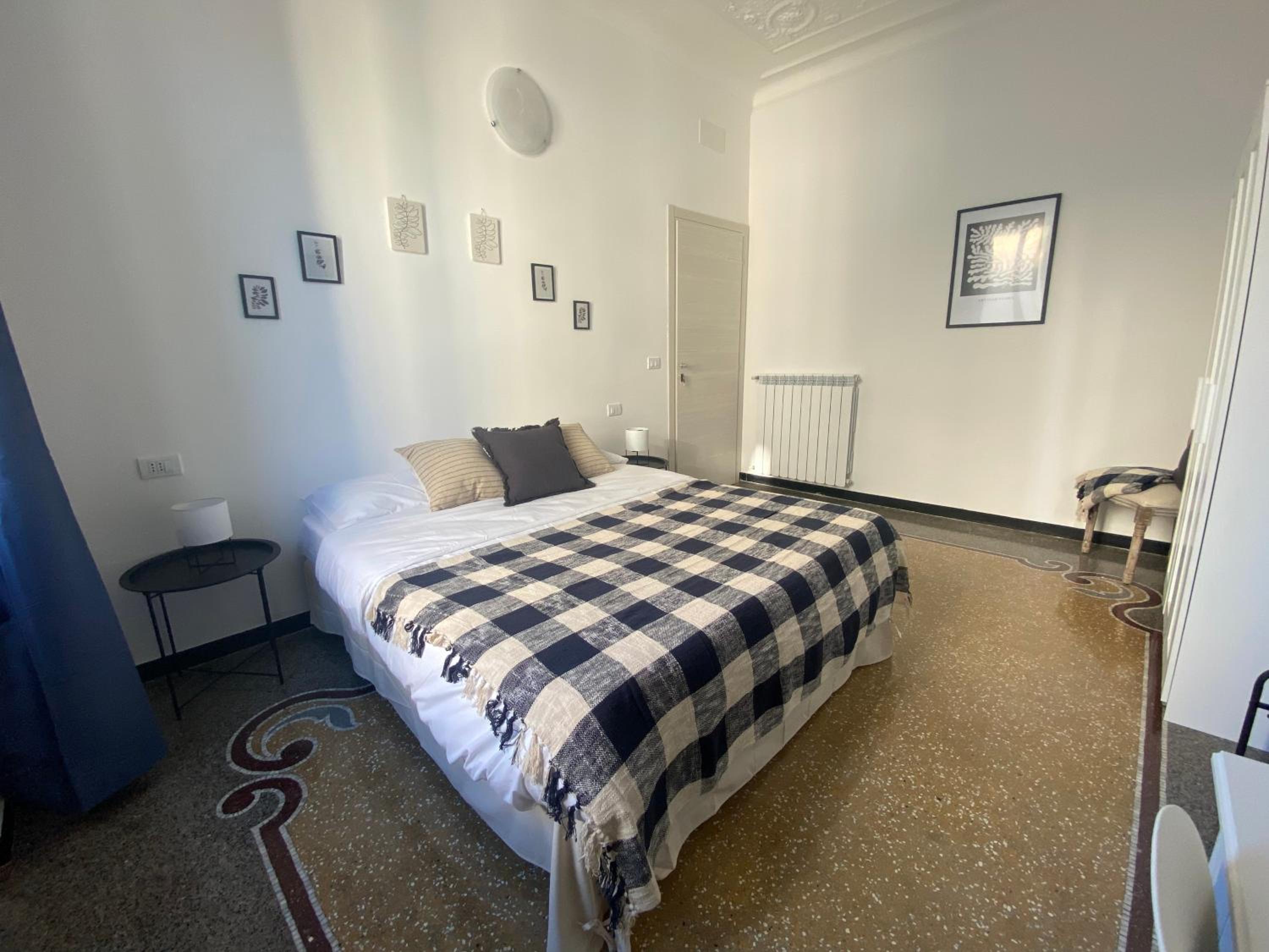 Double or Twin Room with Shared Bathroom photo 3