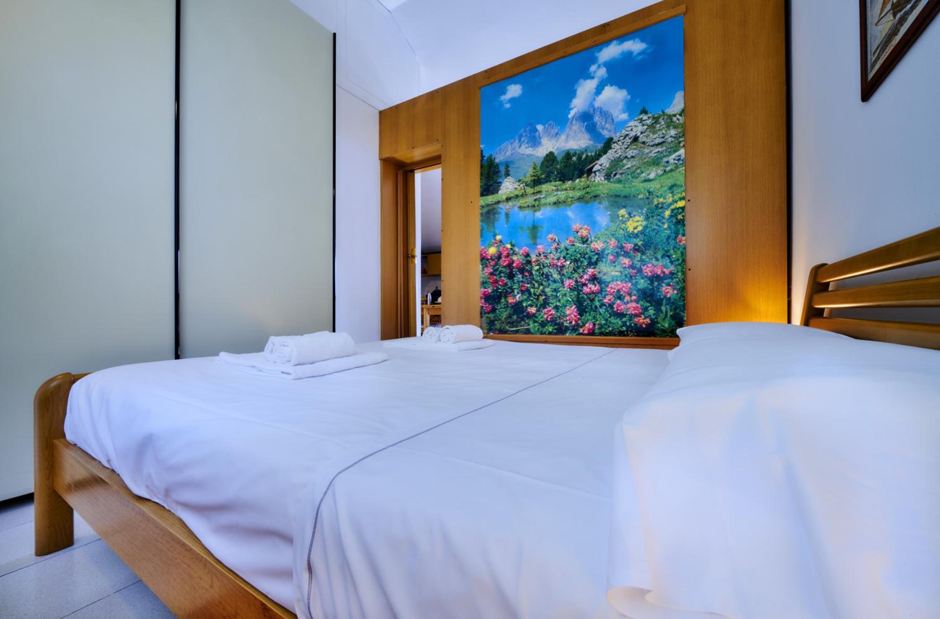 Superior One-Bedroom Apartment With Balcony photo 3